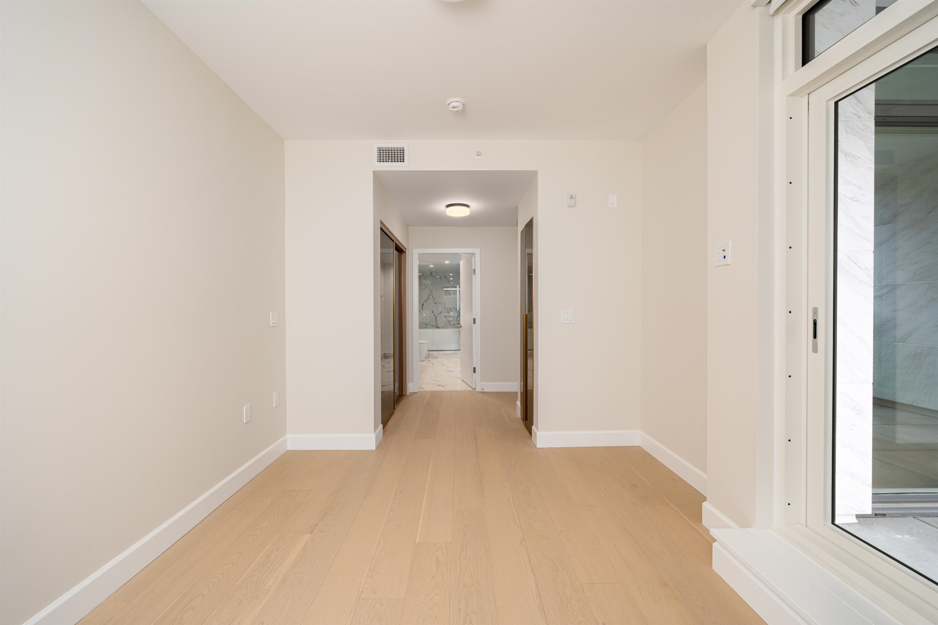 303 3668 W 10TH AVENUE Unit: 303