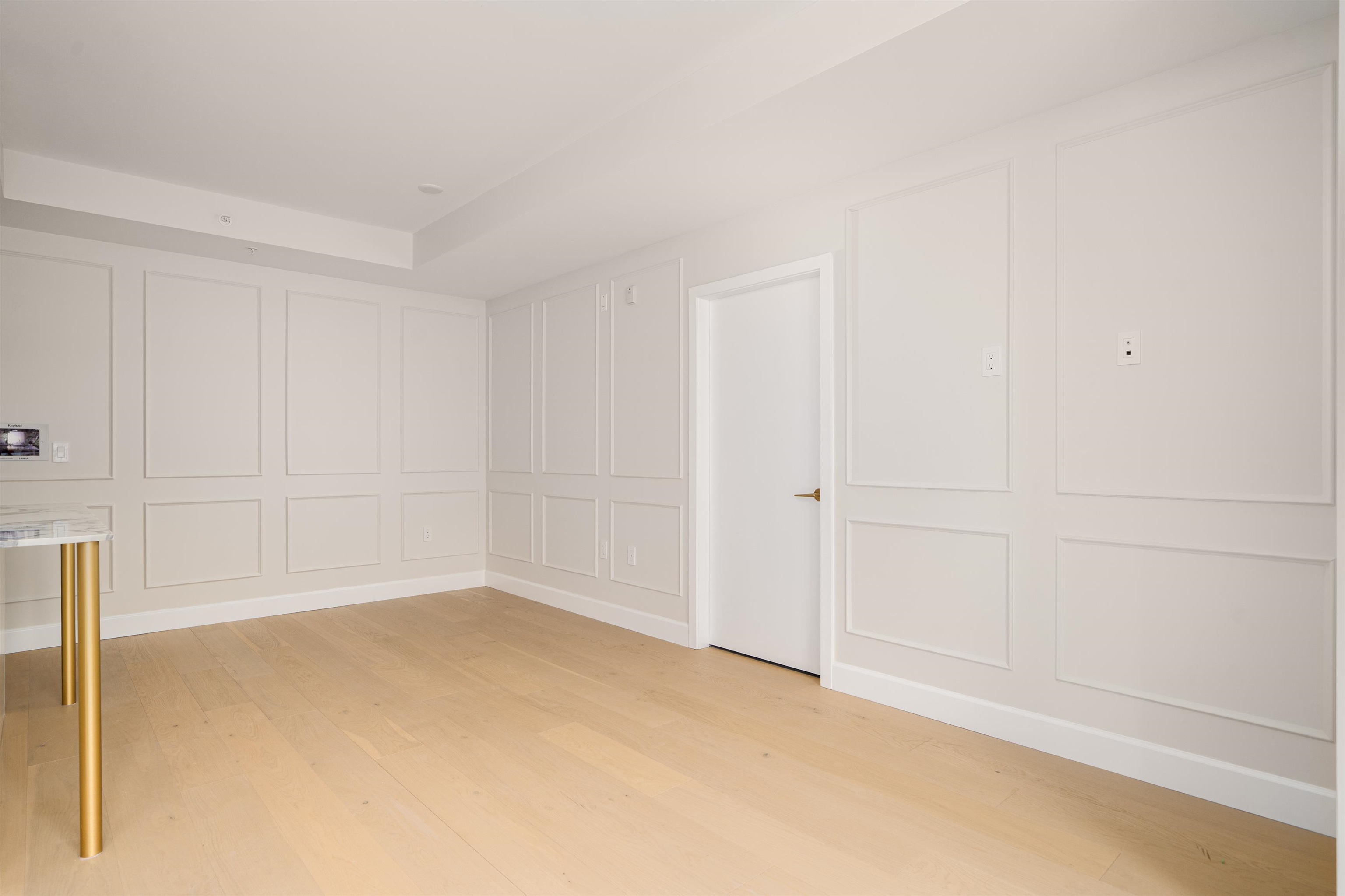 303 3668 W 10TH AVENUE Unit: 303