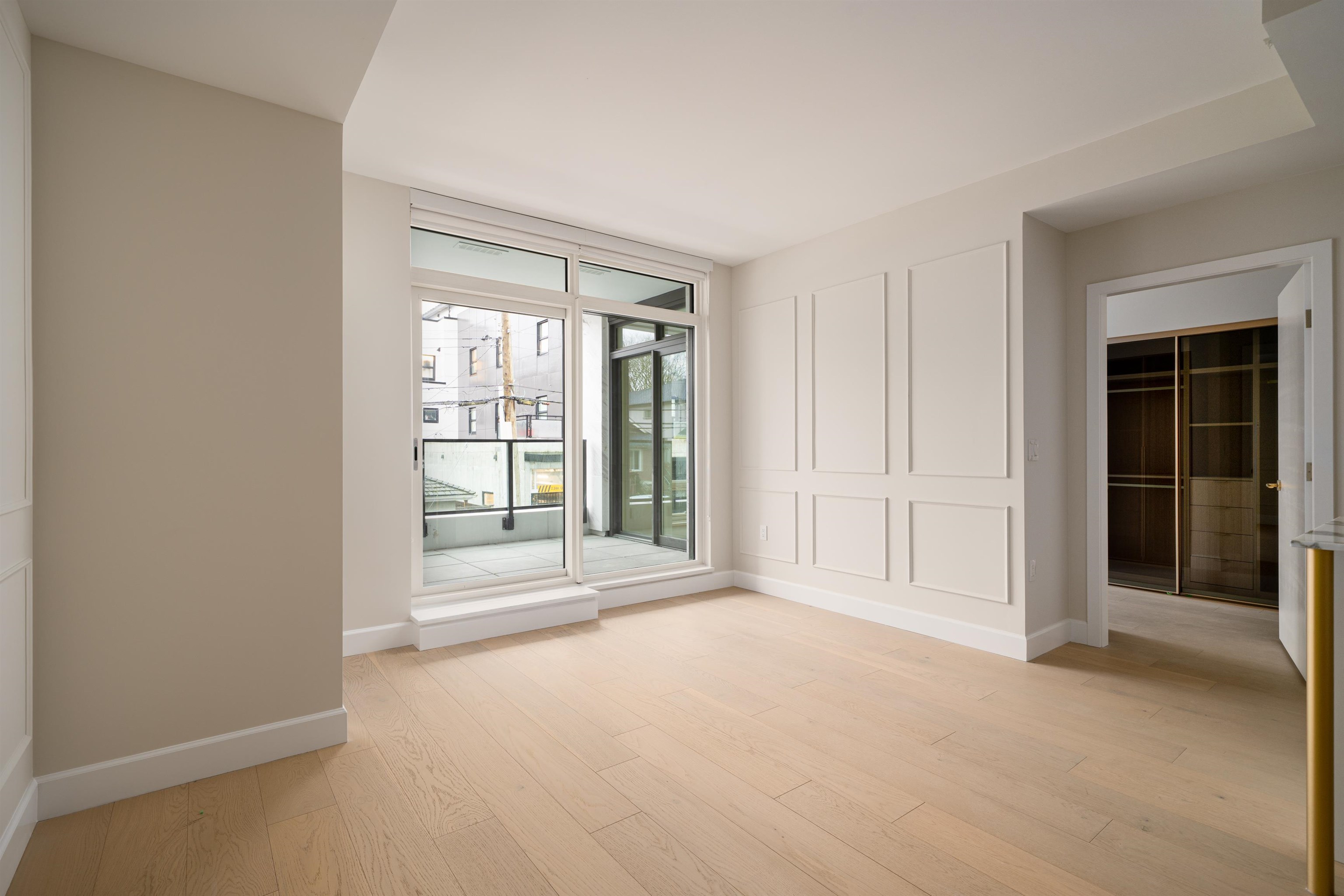 303 3668 W 10TH AVENUE Unit: 303