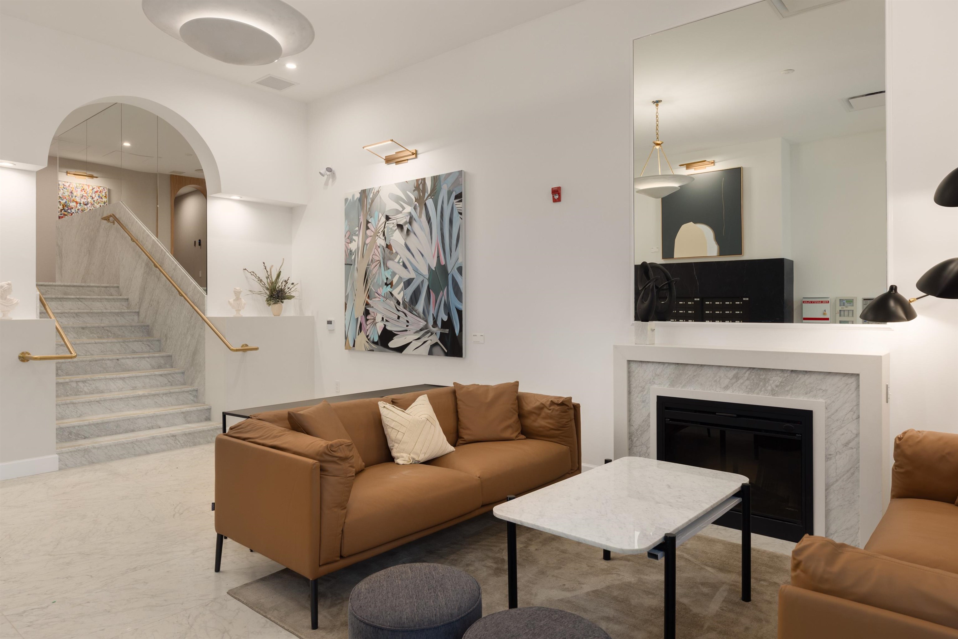 303 3668 W 10TH AVENUE Unit: 303