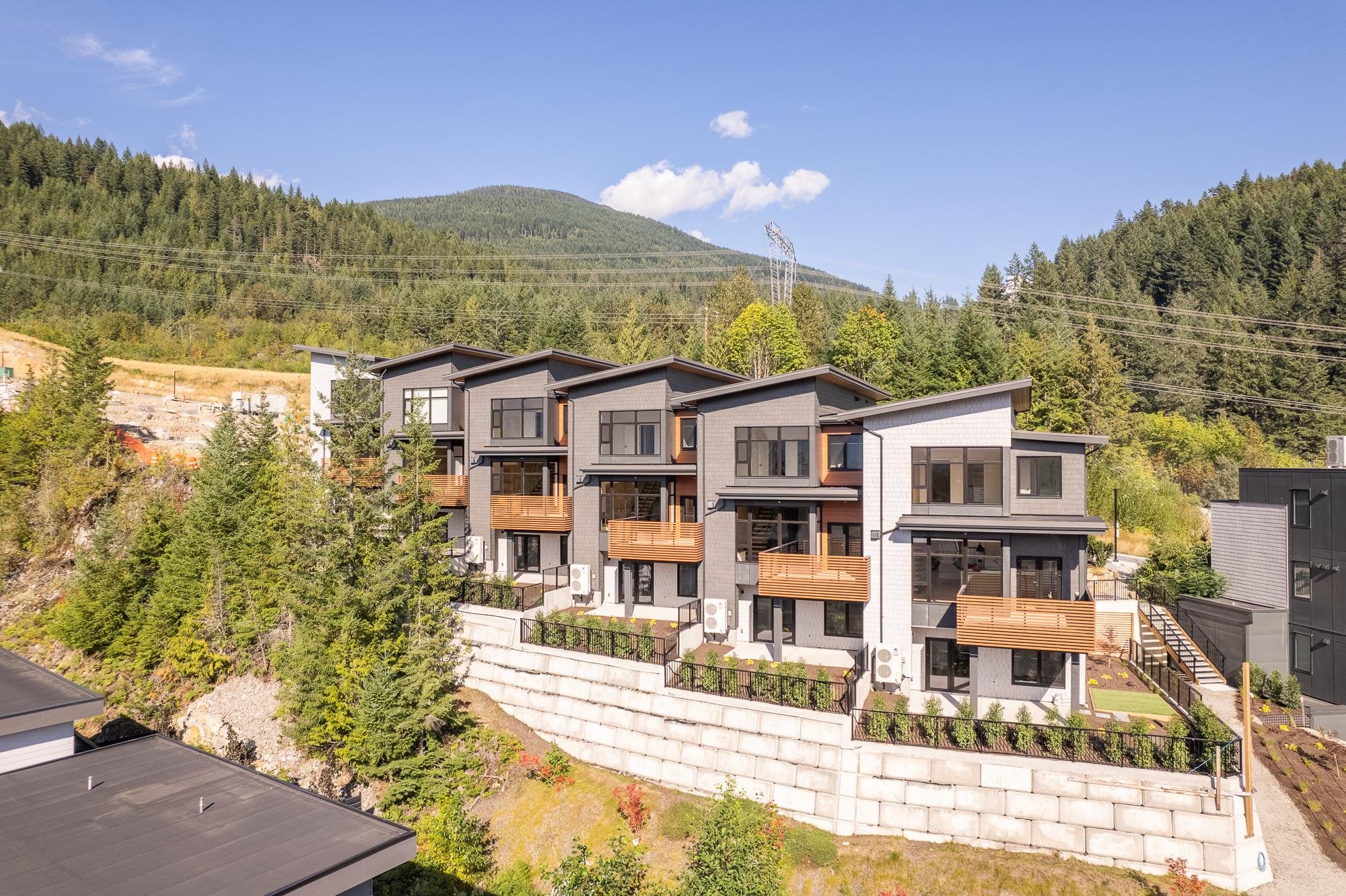 11 3407 MAMQUAM ROAD Unit: 11