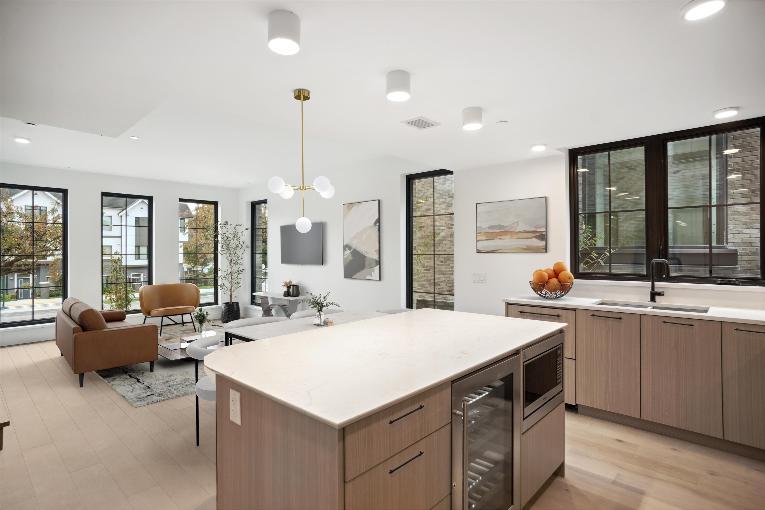 104 157 W KING EDWARD AVENUE Unit: 104