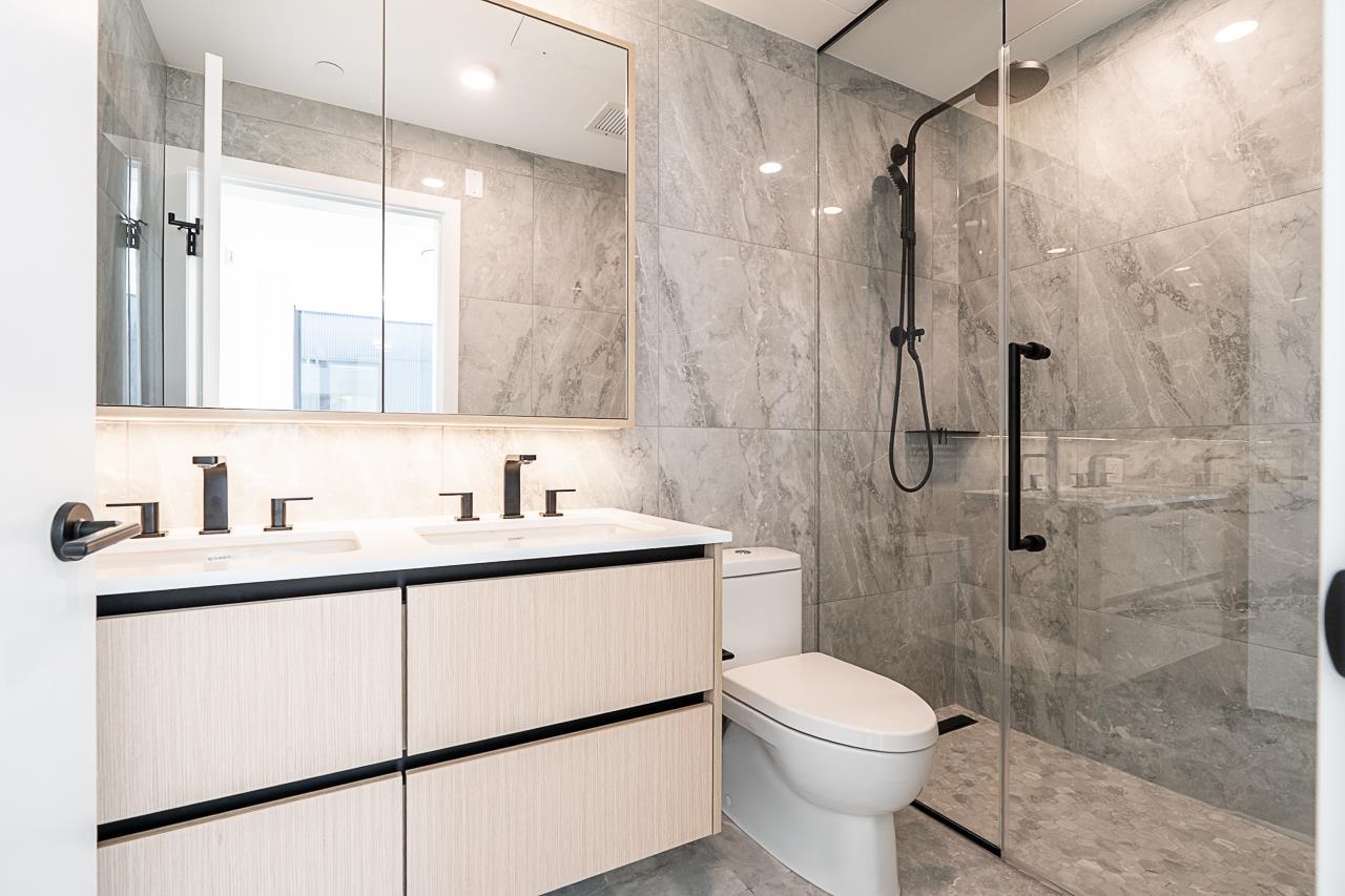 107 551 W 28TH AVENUE Unit: 107
