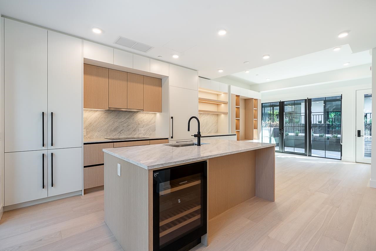 107 551 W 28TH AVENUE Unit: 107