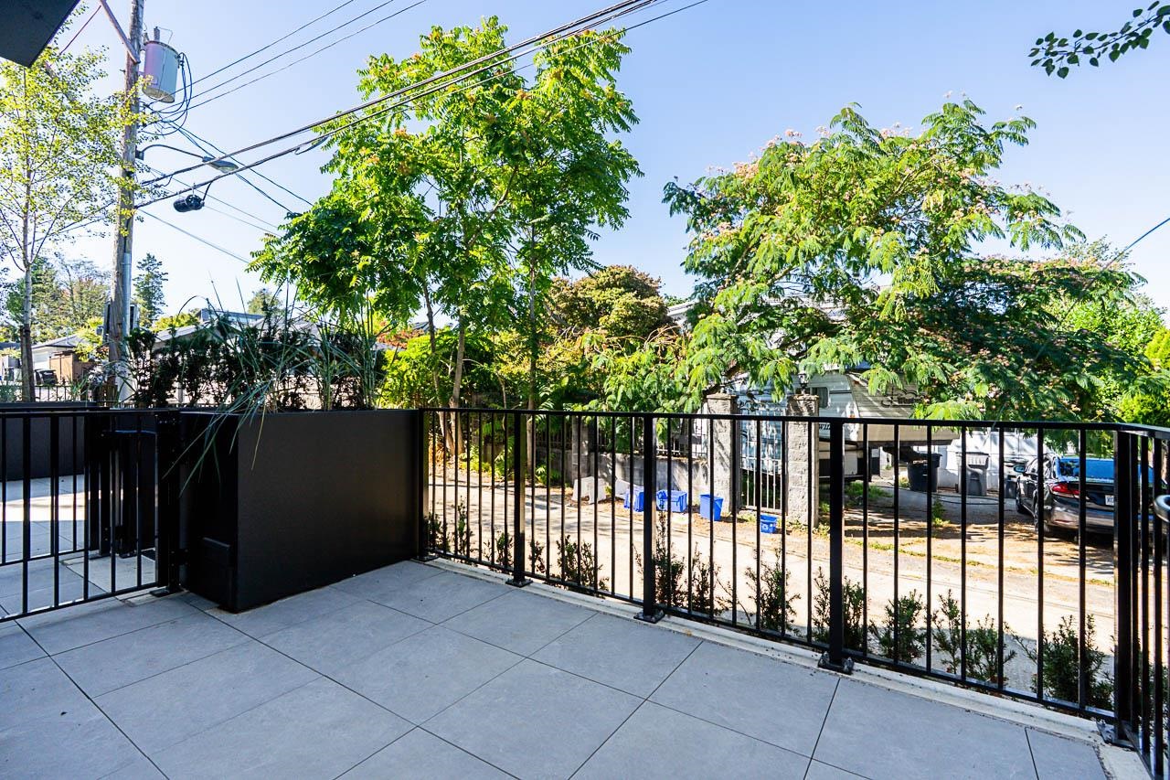 107 551 W 28TH AVENUE Unit: 107