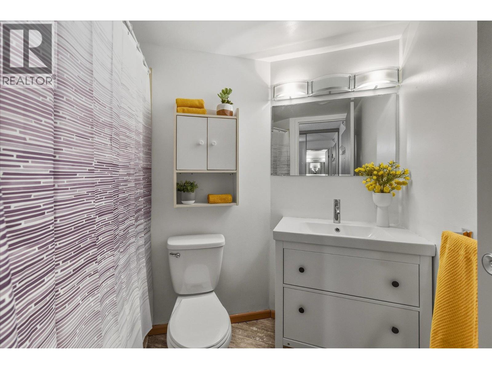 211 2109 WHISTLER ROAD