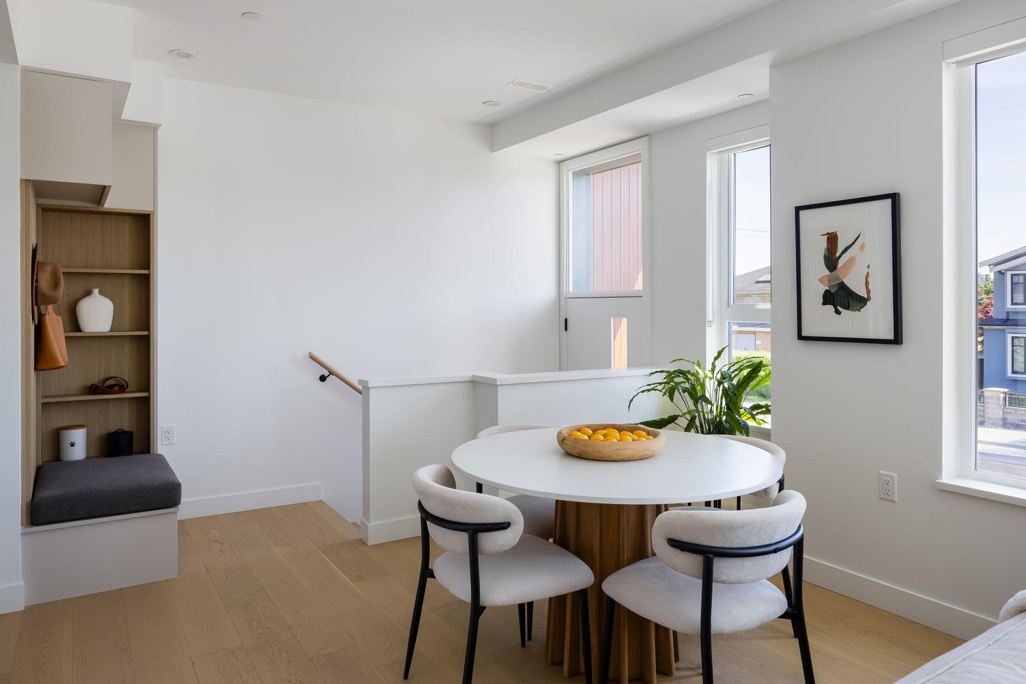 213 715 W 49TH AVENUE Unit: 213