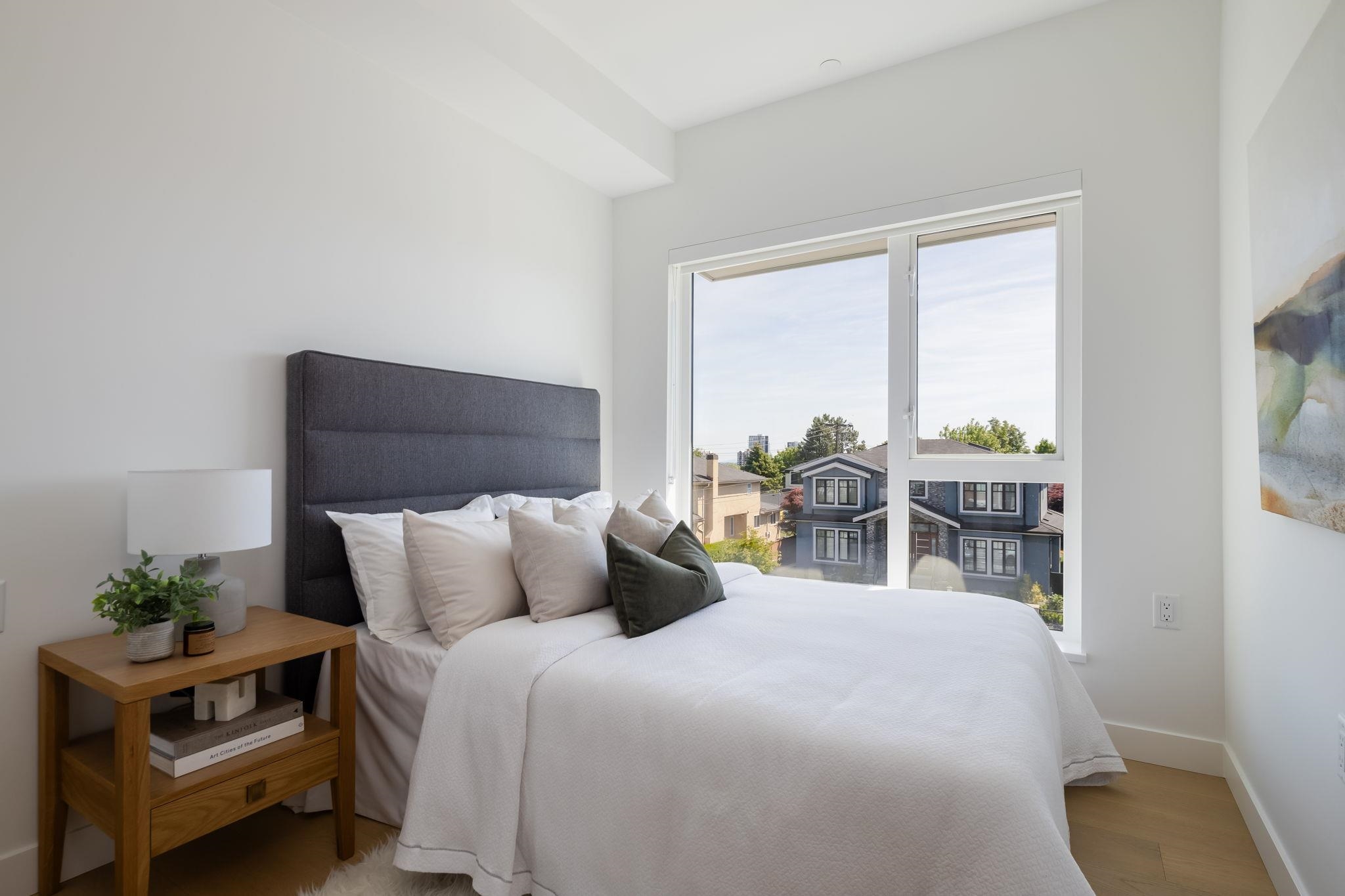 213 715 W 49TH AVENUE Unit: 213