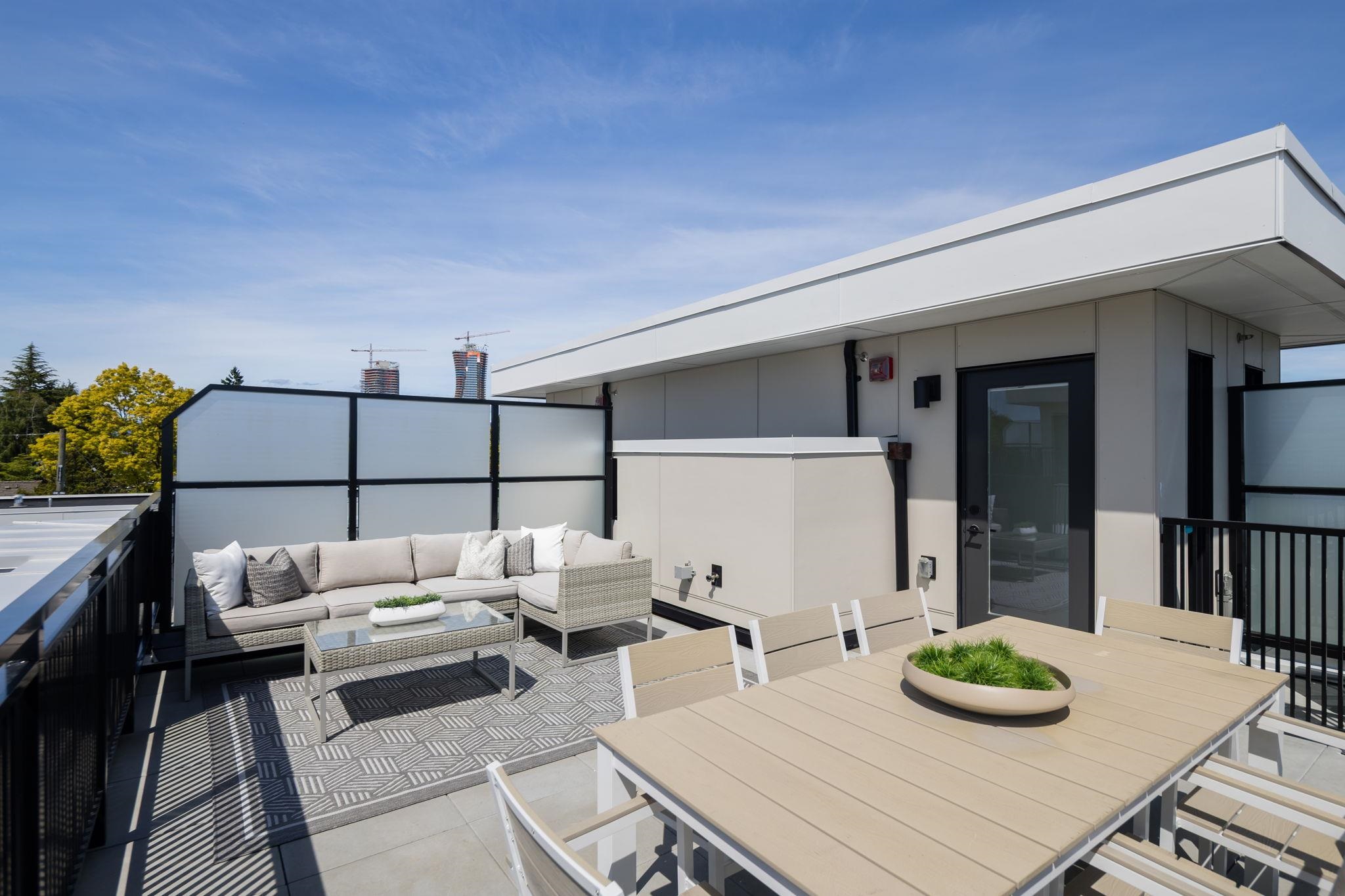 213 715 W 49TH AVENUE Unit: 213