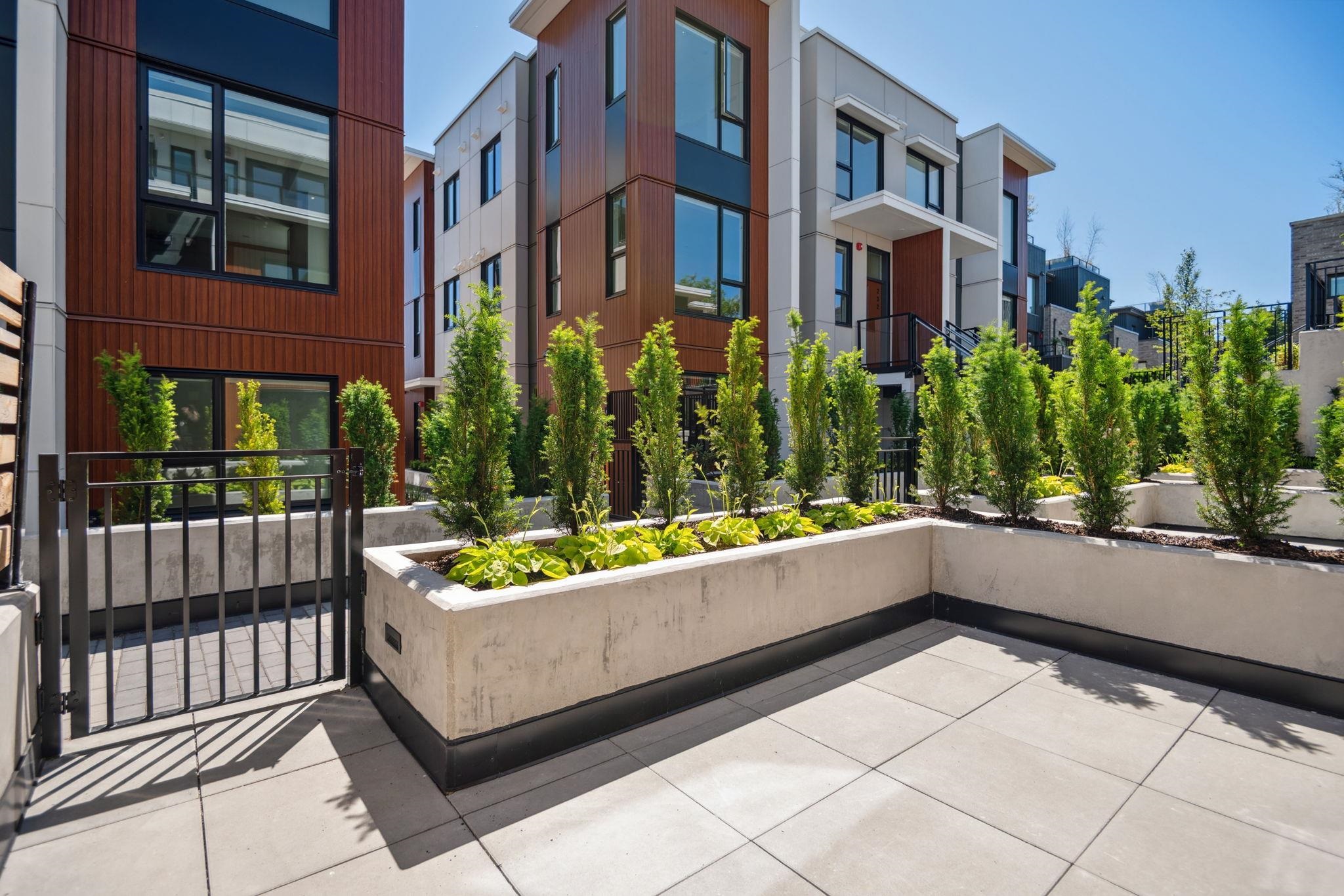 123 725 W 49 AVENUE Unit: 123