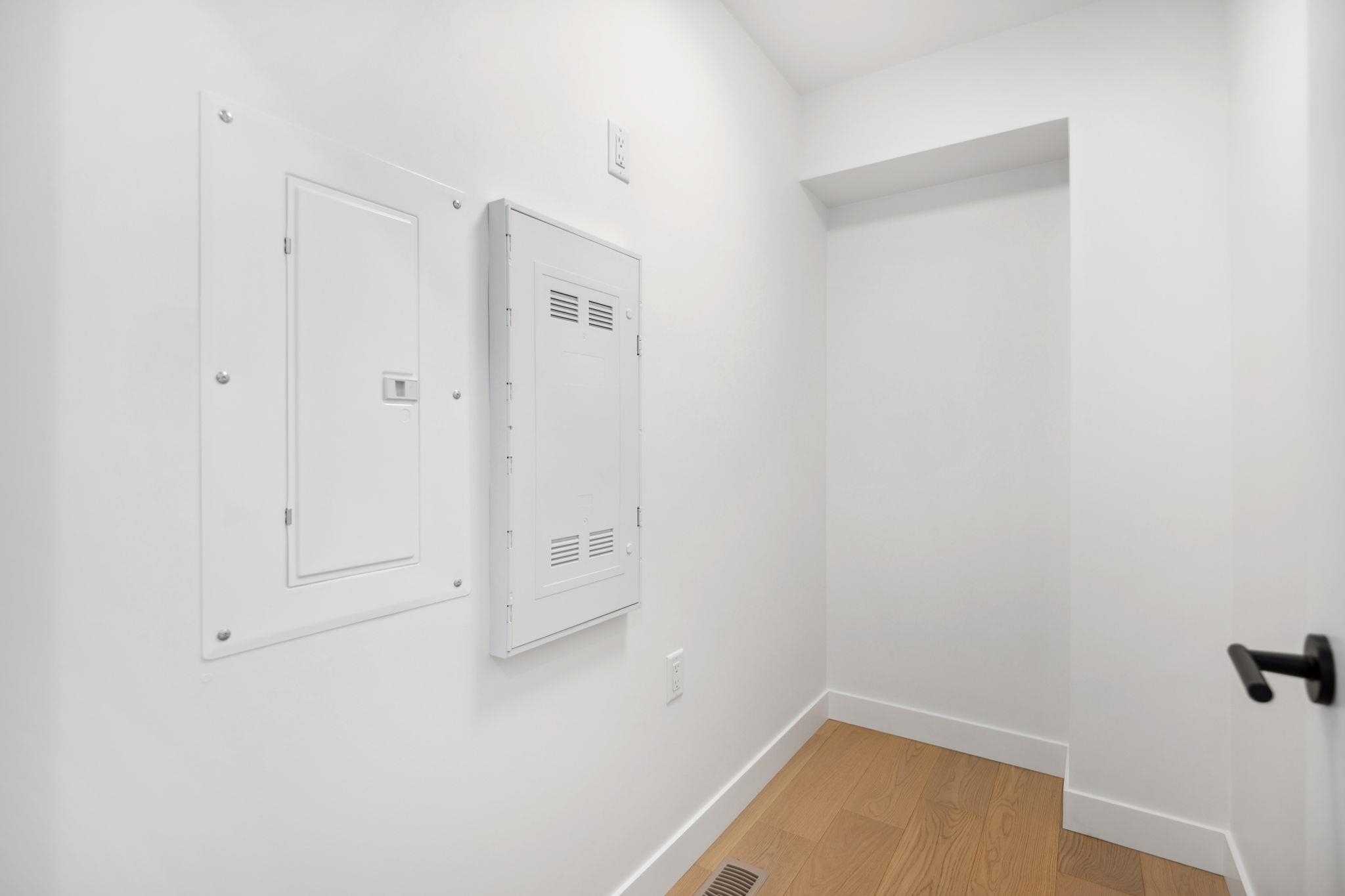 123 725 W 49 AVENUE Unit: 123