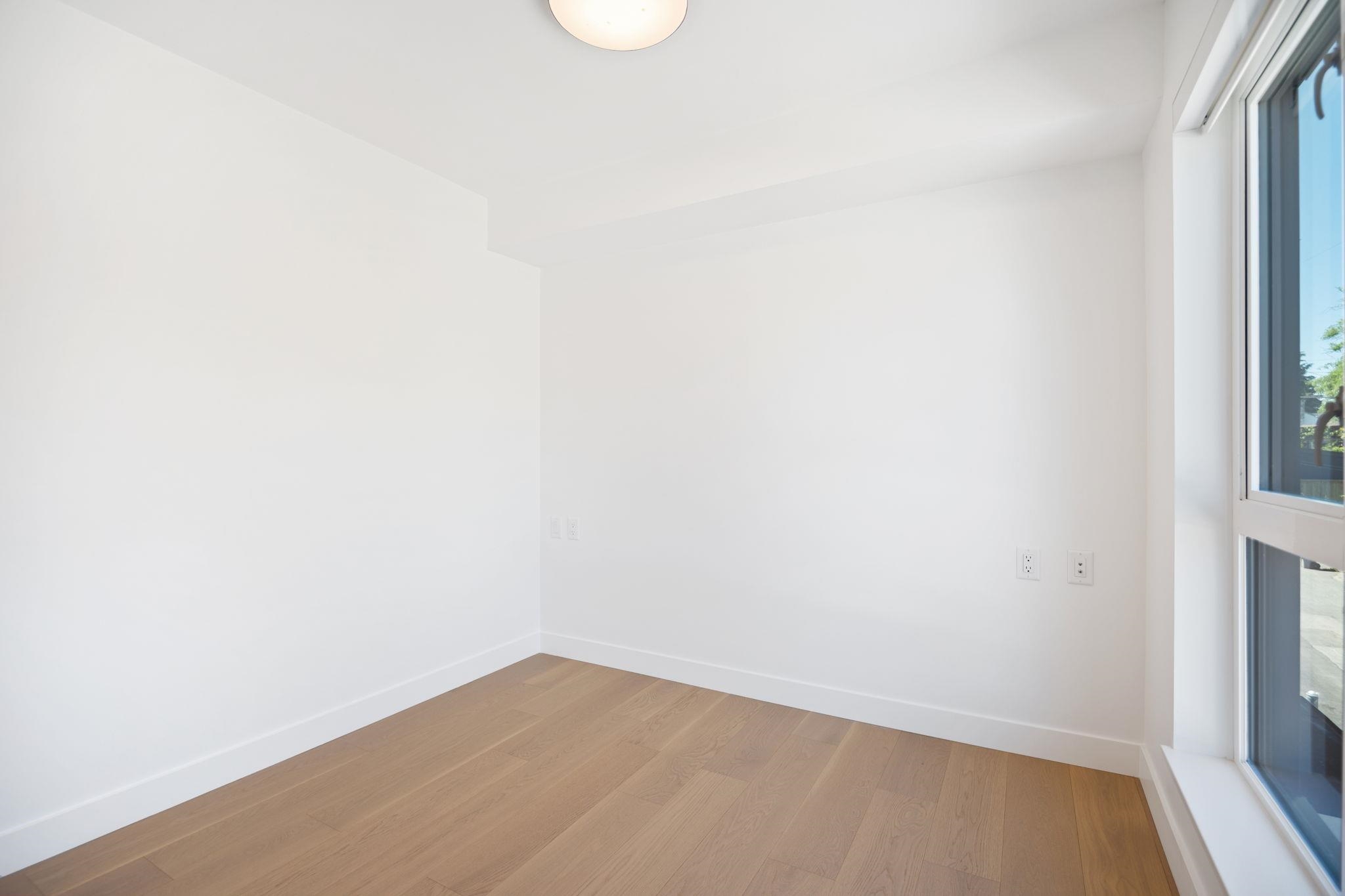 123 725 W 49 AVENUE Unit: 123