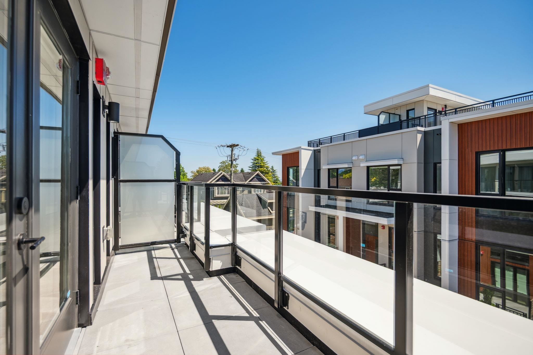 123 725 W 49 AVENUE Unit: 123