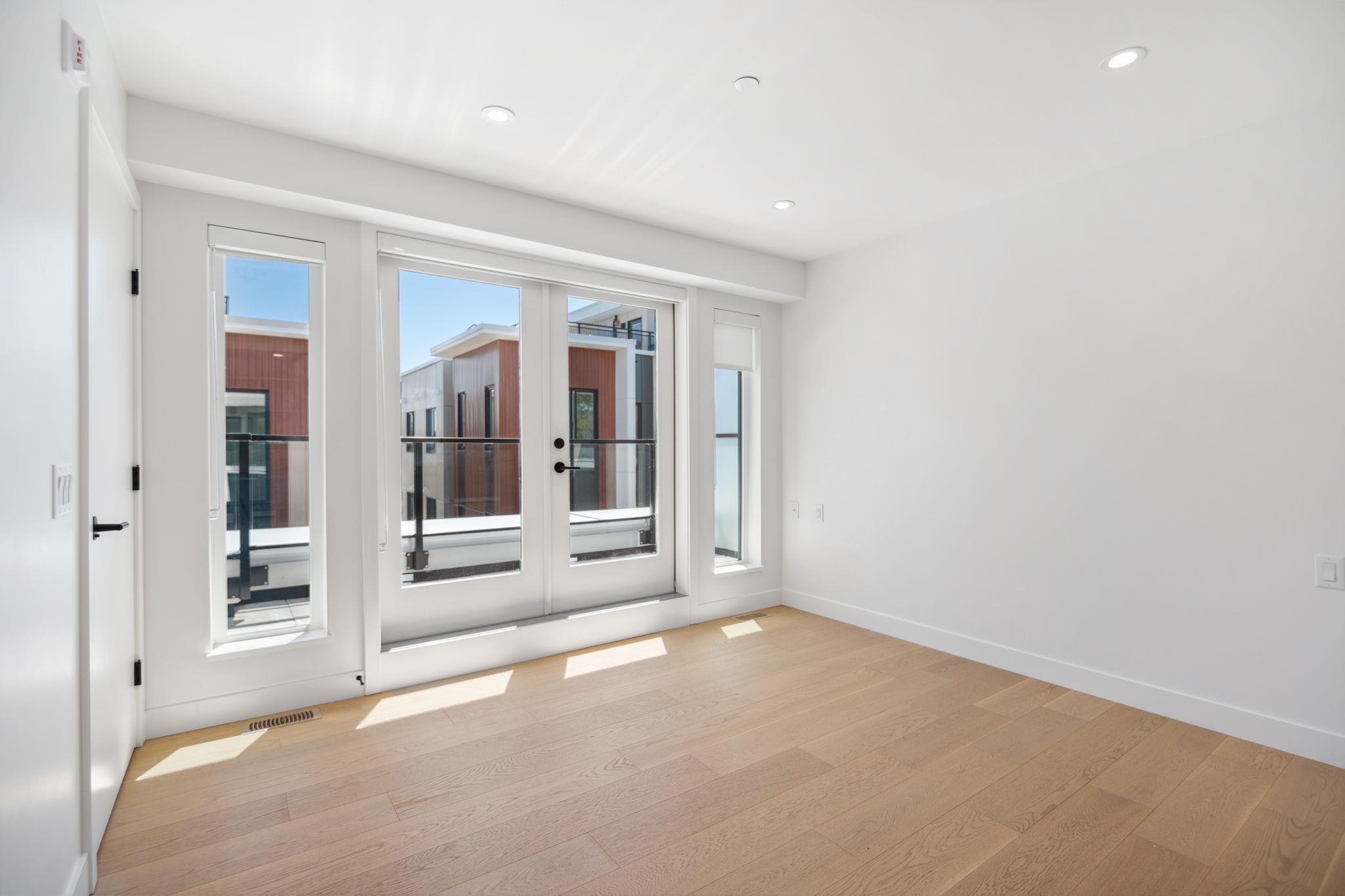 123 725 W 49 AVENUE Unit: 123