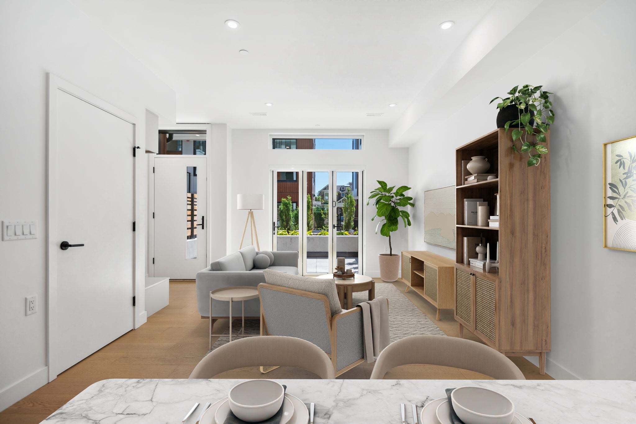 123 725 W 49 AVENUE Unit: 123