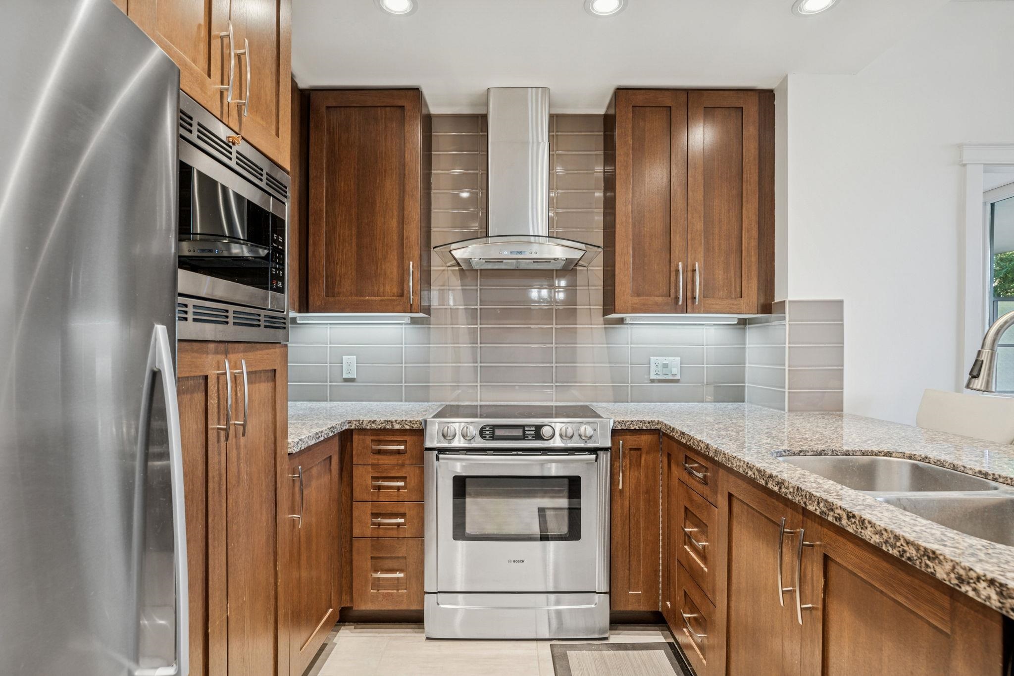 707 1415 PARKWAY BOULEVARD Unit: 707