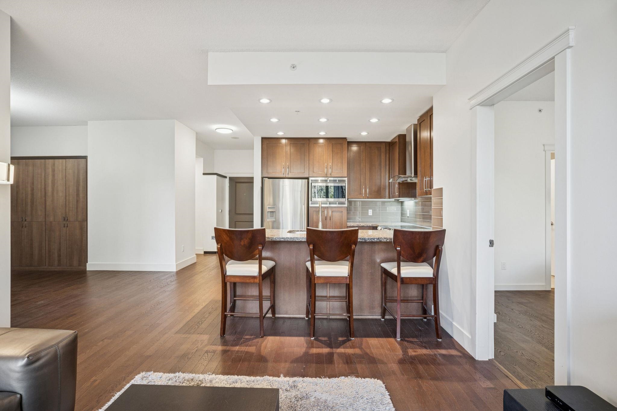 707 1415 PARKWAY BOULEVARD Unit: 707
