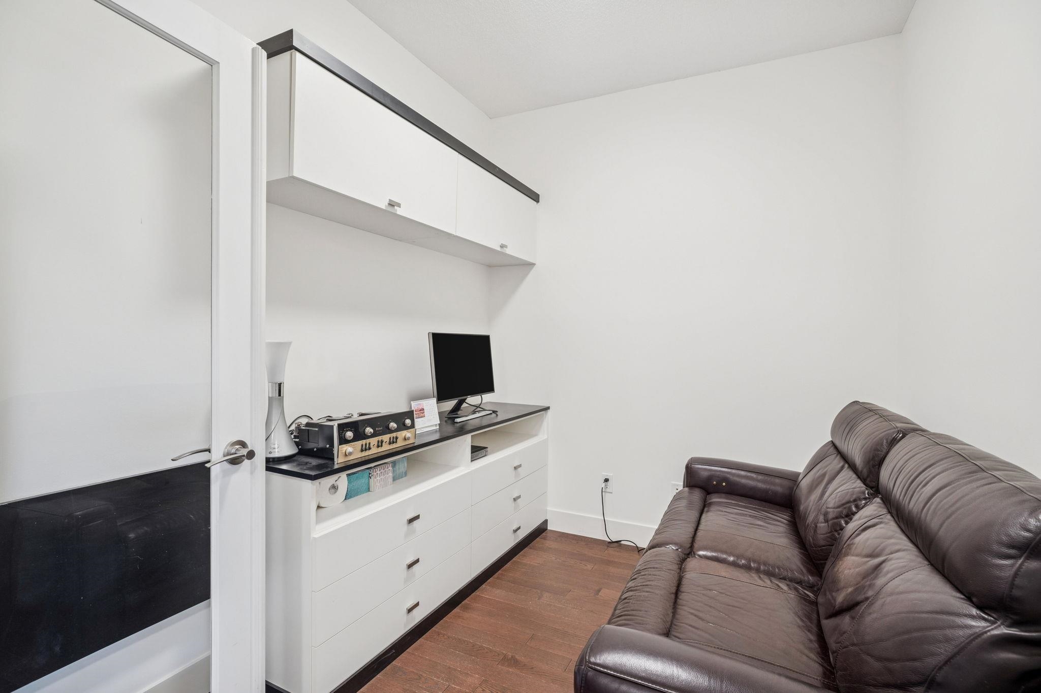 707 1415 PARKWAY BOULEVARD Unit: 707