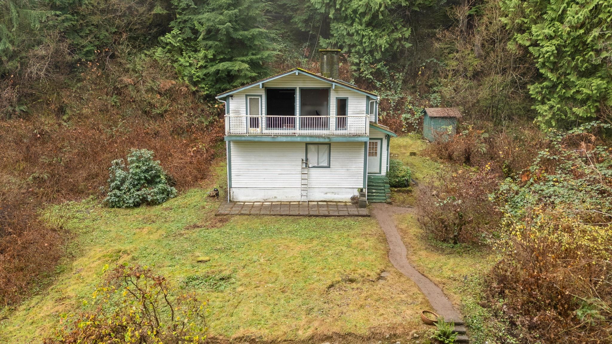 4520 LYNN VALLEY ROAD