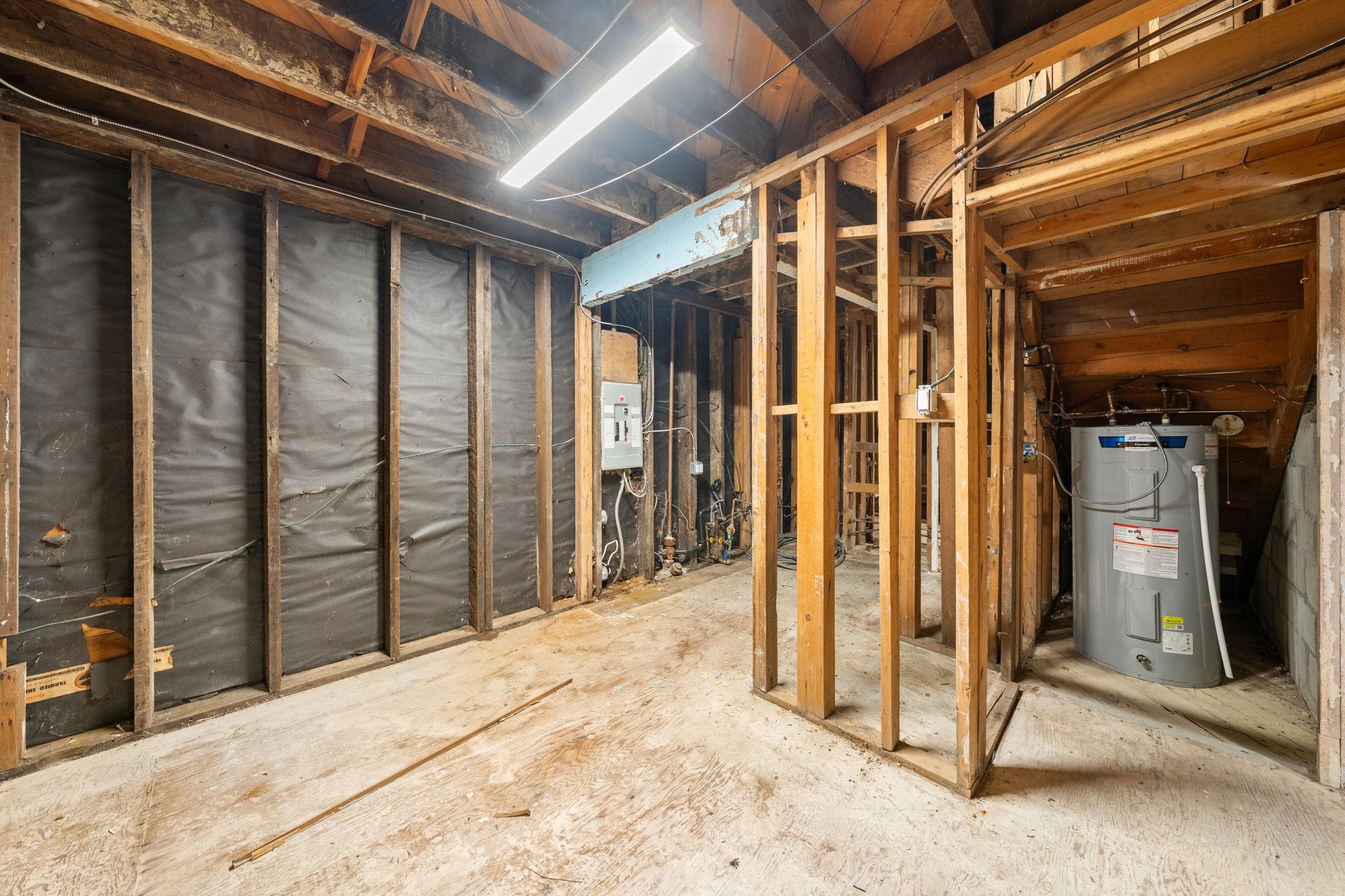 4520 LYNN VALLEY ROAD
