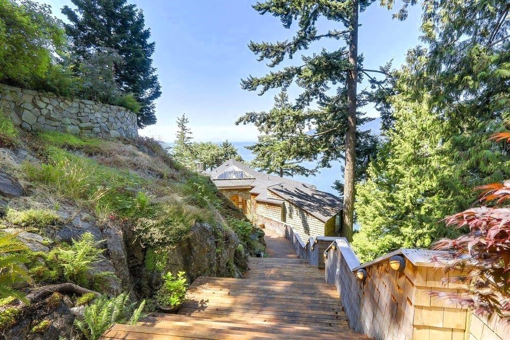 6648 MARINE DRIVE