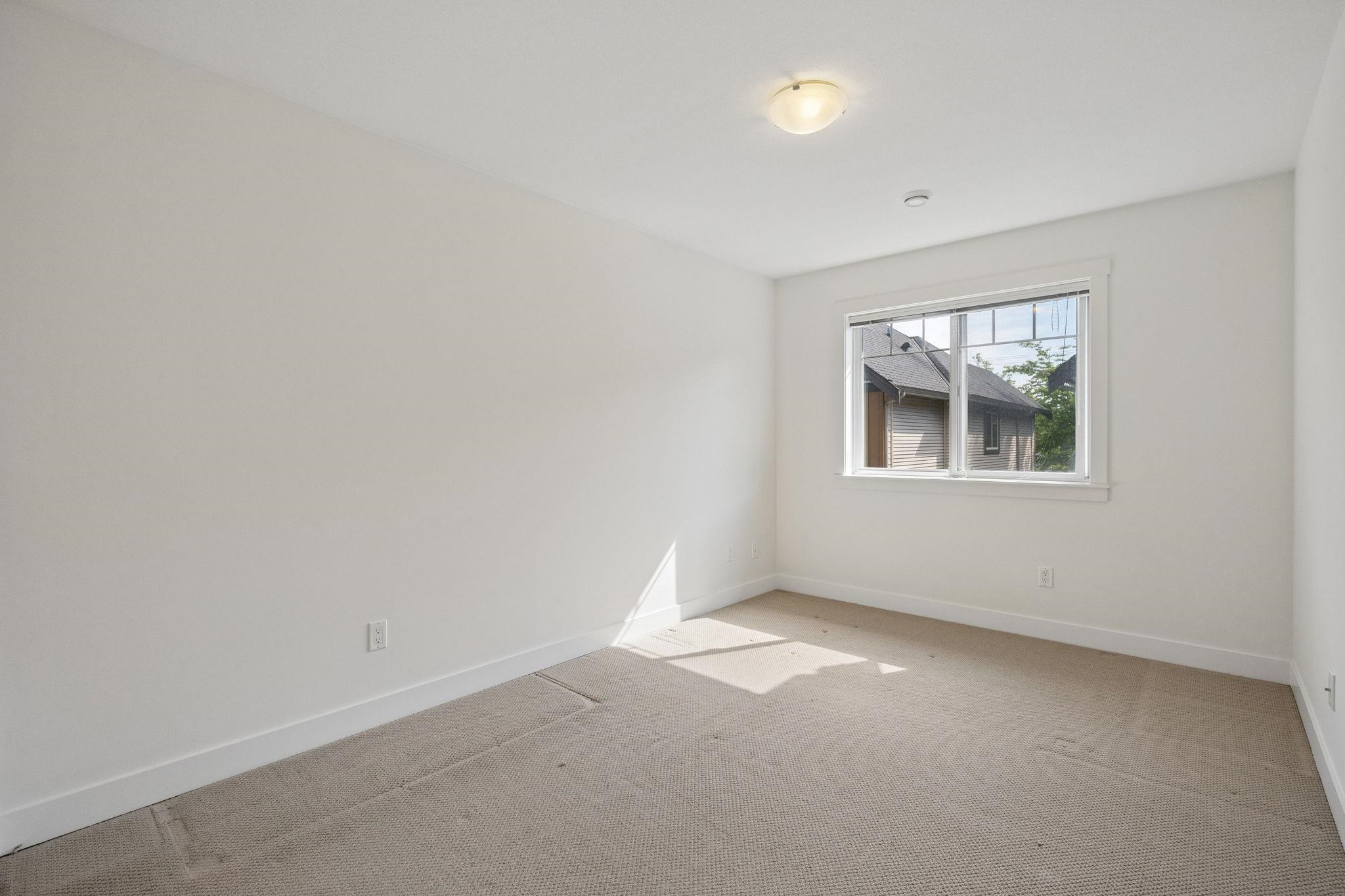 15 9699 SILLS AVENUE Unit: 15