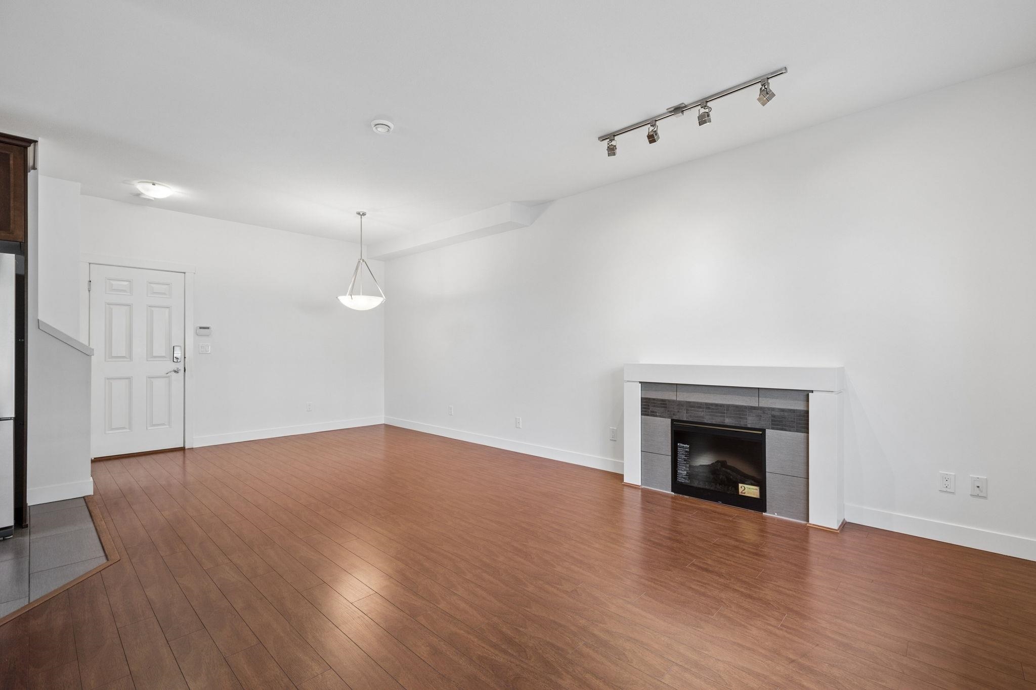 15 9699 SILLS AVENUE Unit: 15