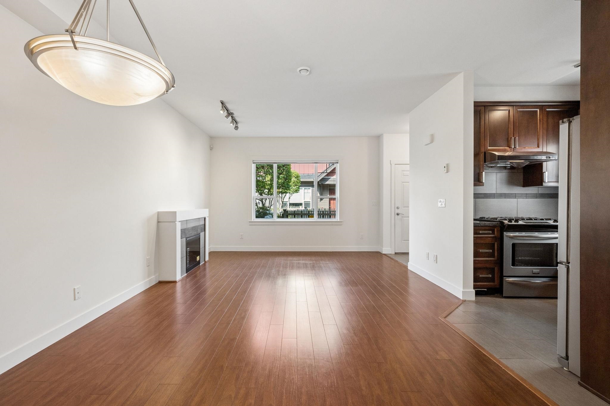 15 9699 SILLS AVENUE Unit: 15