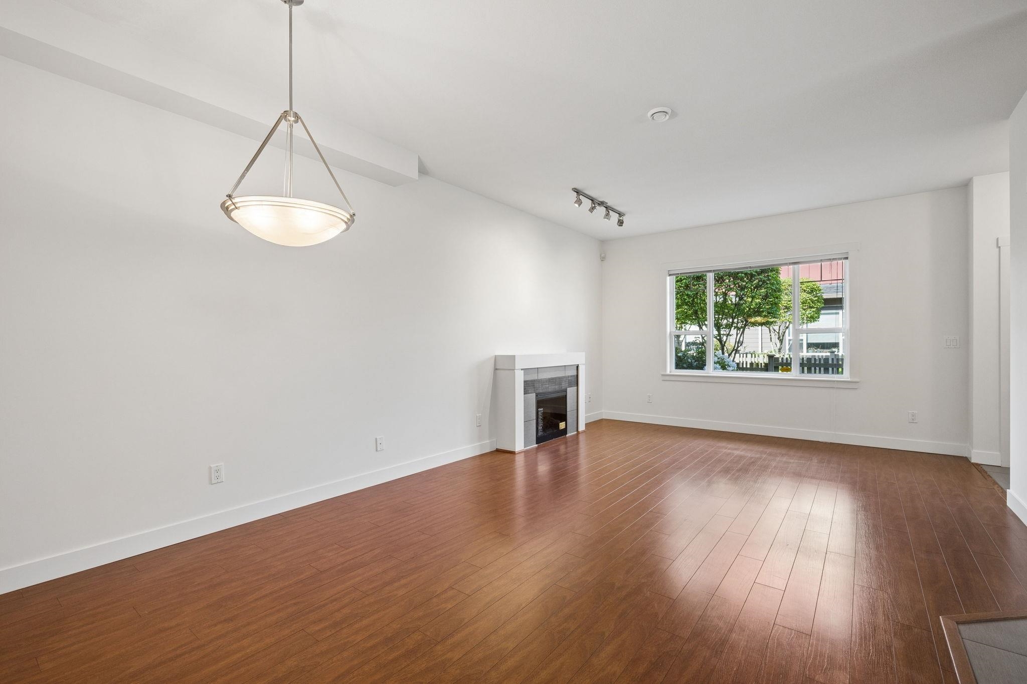 15 9699 SILLS AVENUE Unit: 15