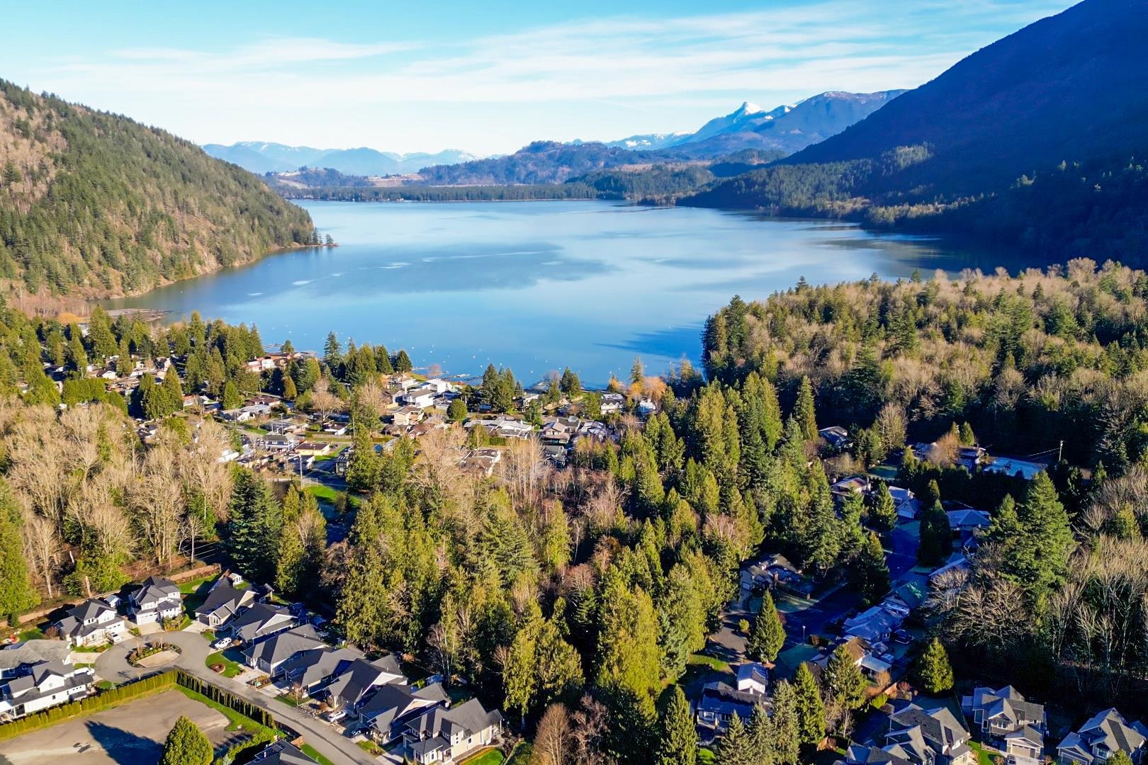 44 1885 COLUMBIA VALLEY ROAD Unit: 44