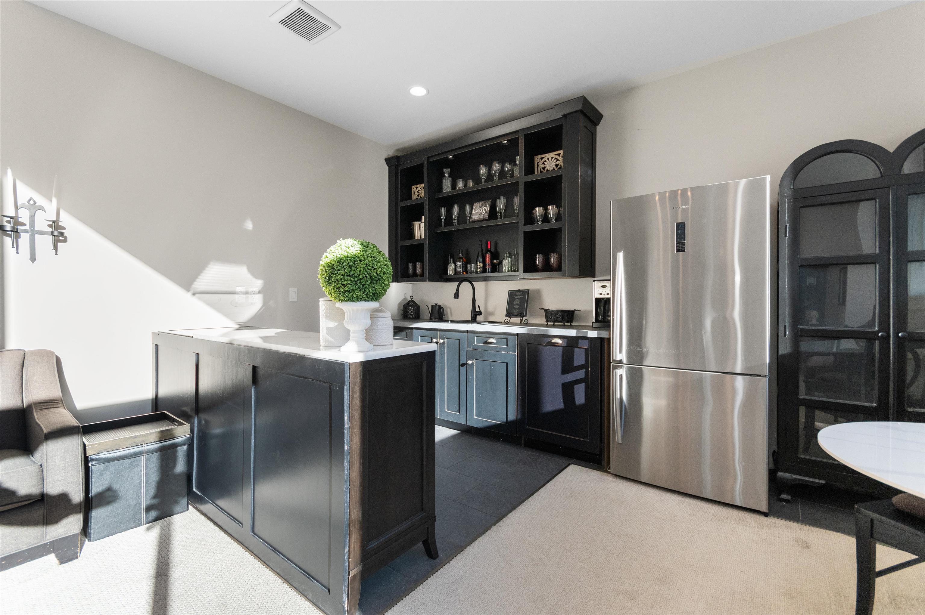 44 1885 COLUMBIA VALLEY ROAD Unit: 44