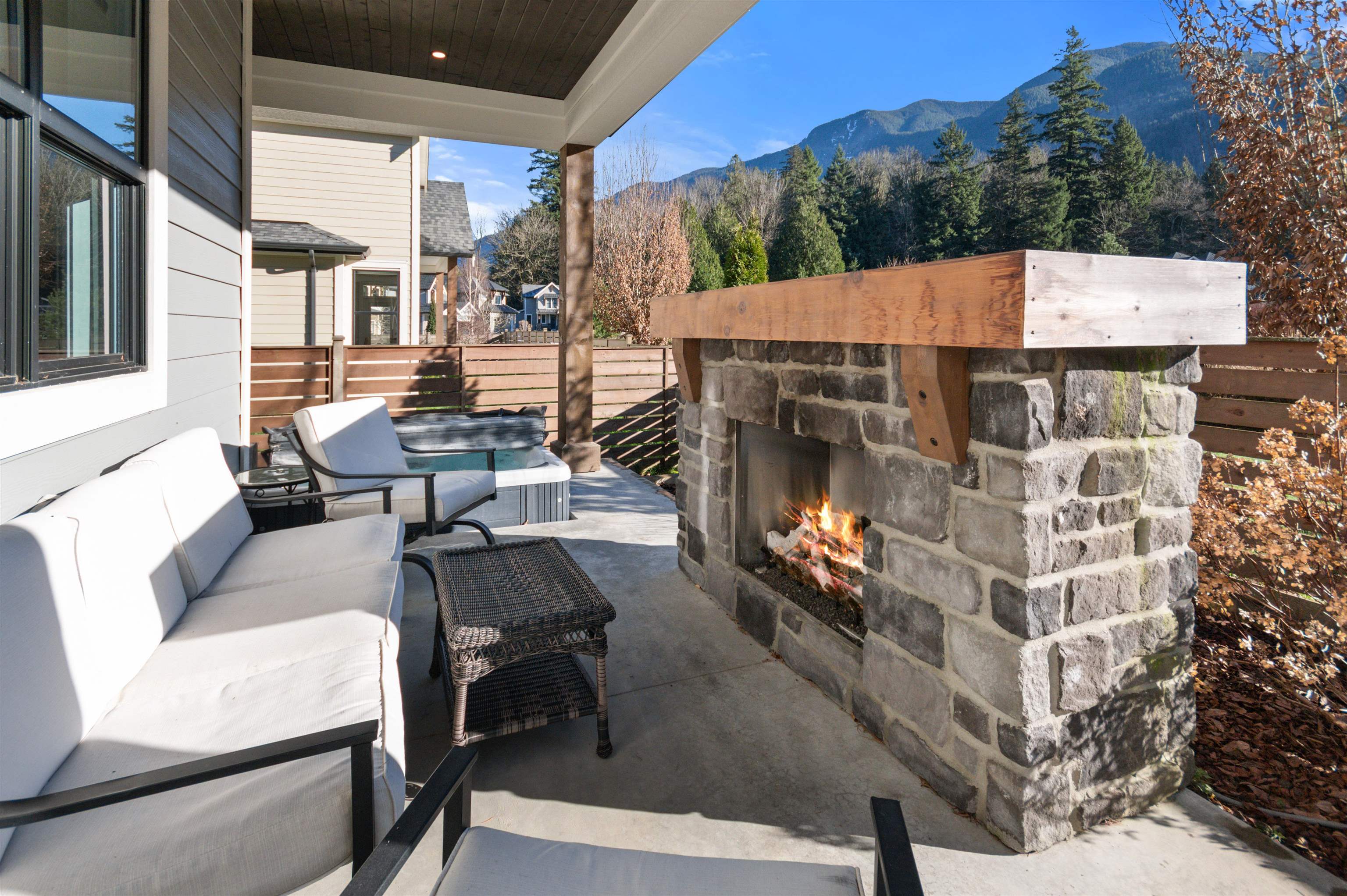 44 1885 COLUMBIA VALLEY ROAD Unit: 44