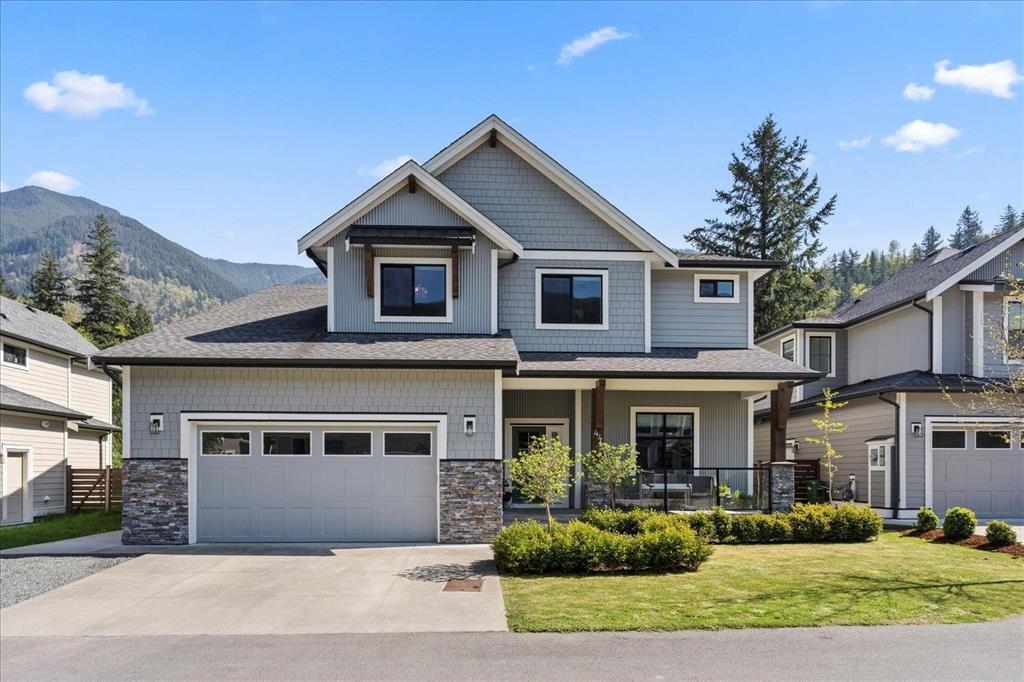 44 1885 COLUMBIA VALLEY ROAD Unit: 44