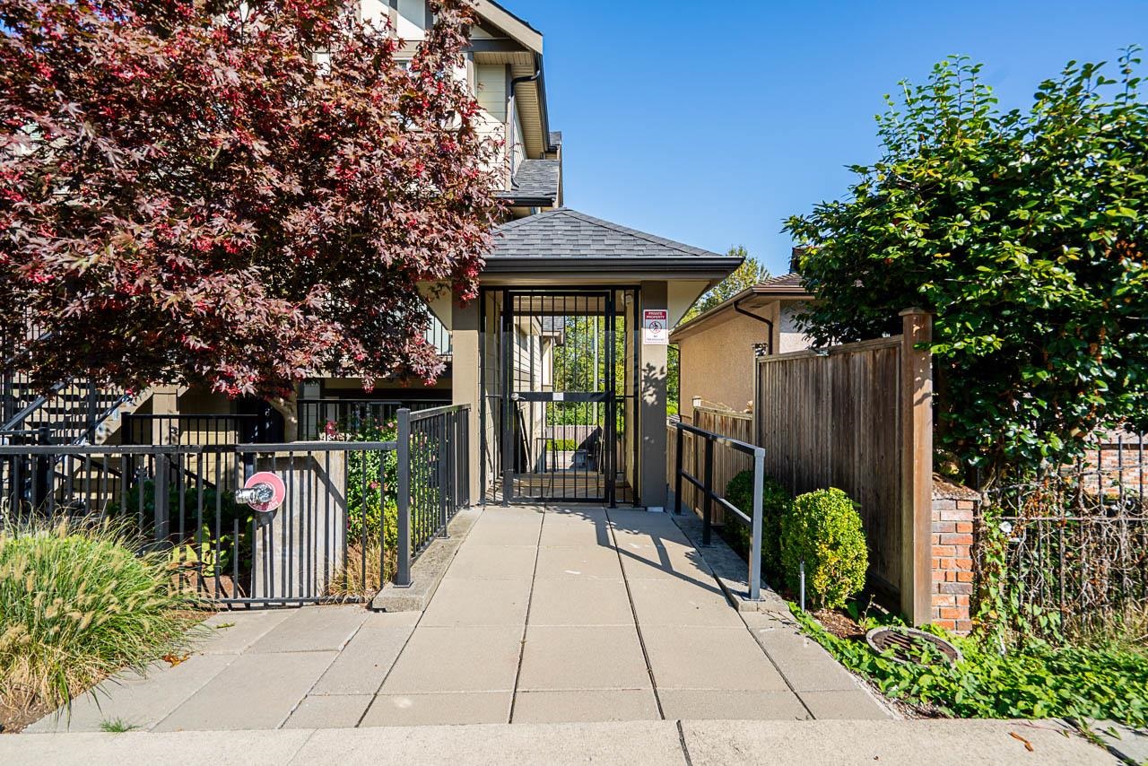 12 4033 DOMINION STREET Unit: 12