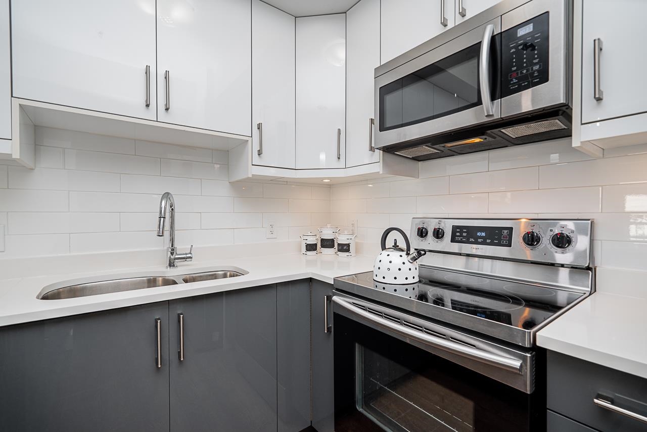 12 4033 DOMINION STREET Unit: 12