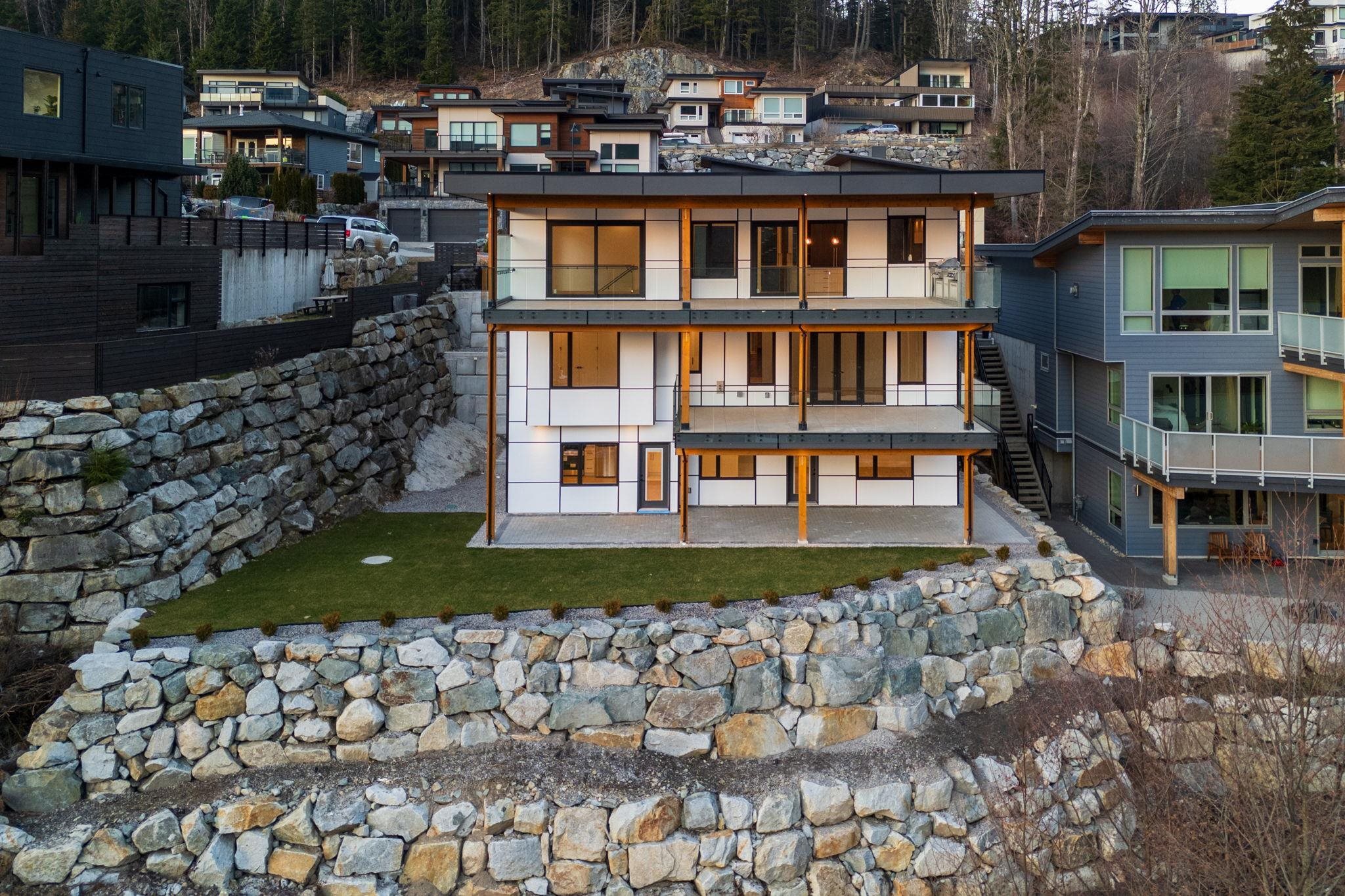 2216 WINDSAIL PLACE