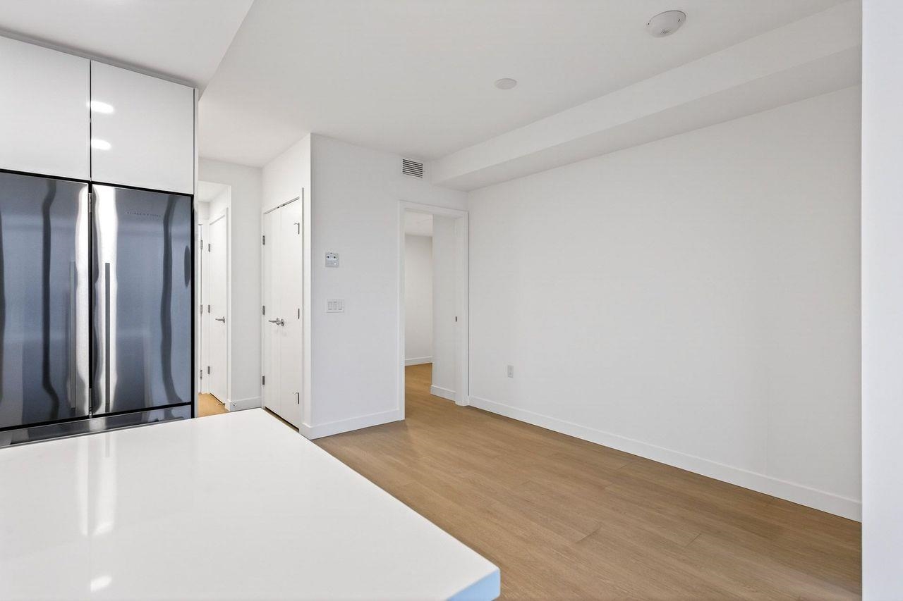 1506 7683 PARK CRESCENT Unit: 1506