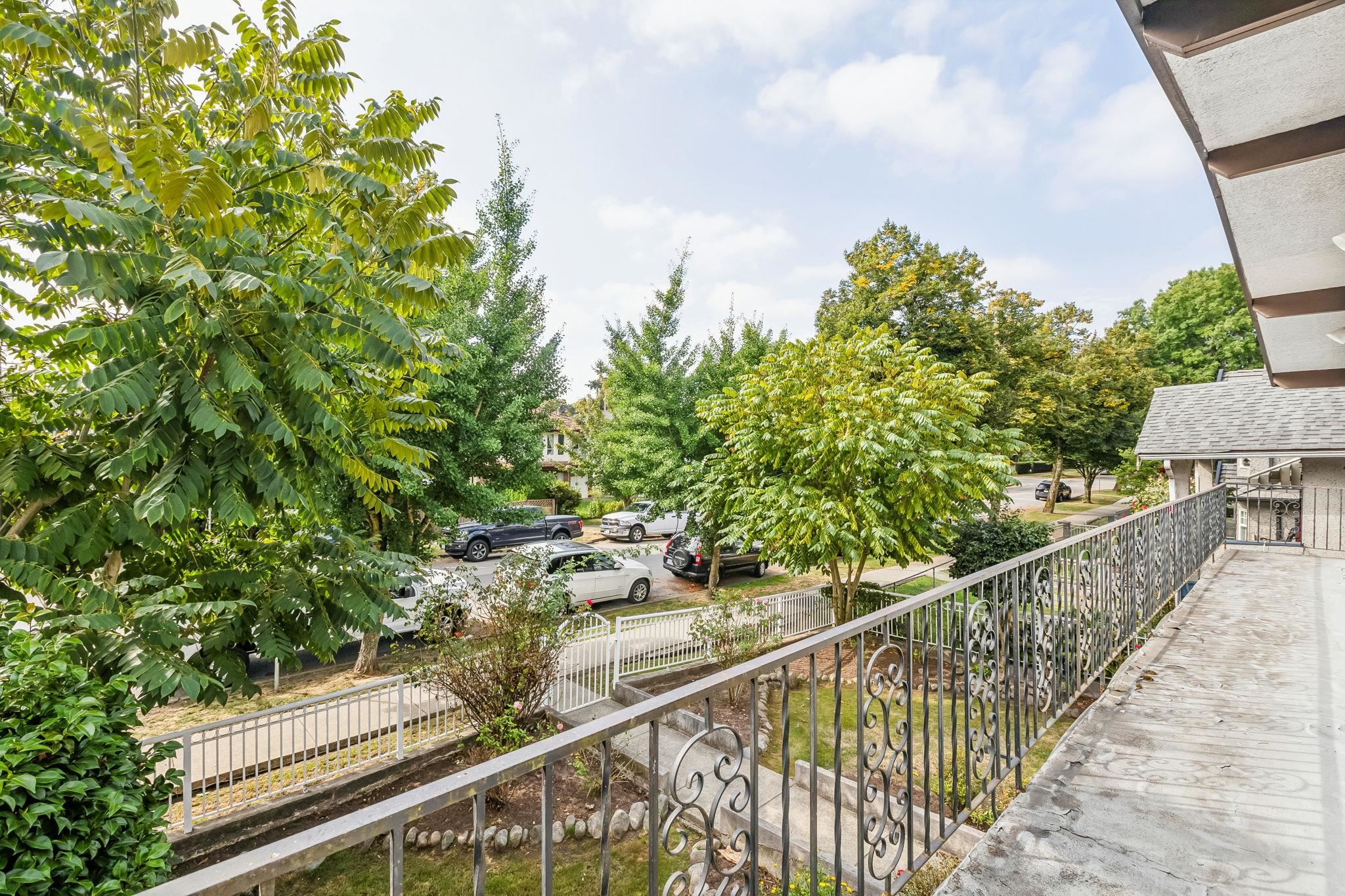 651 E 17TH AVENUE