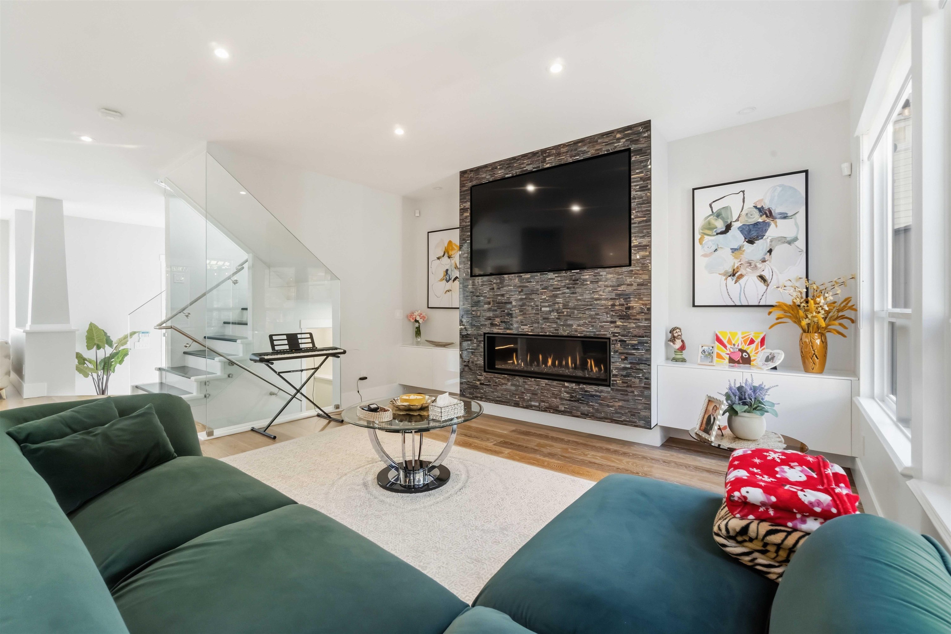 108 SYCAMORE DRIVE
