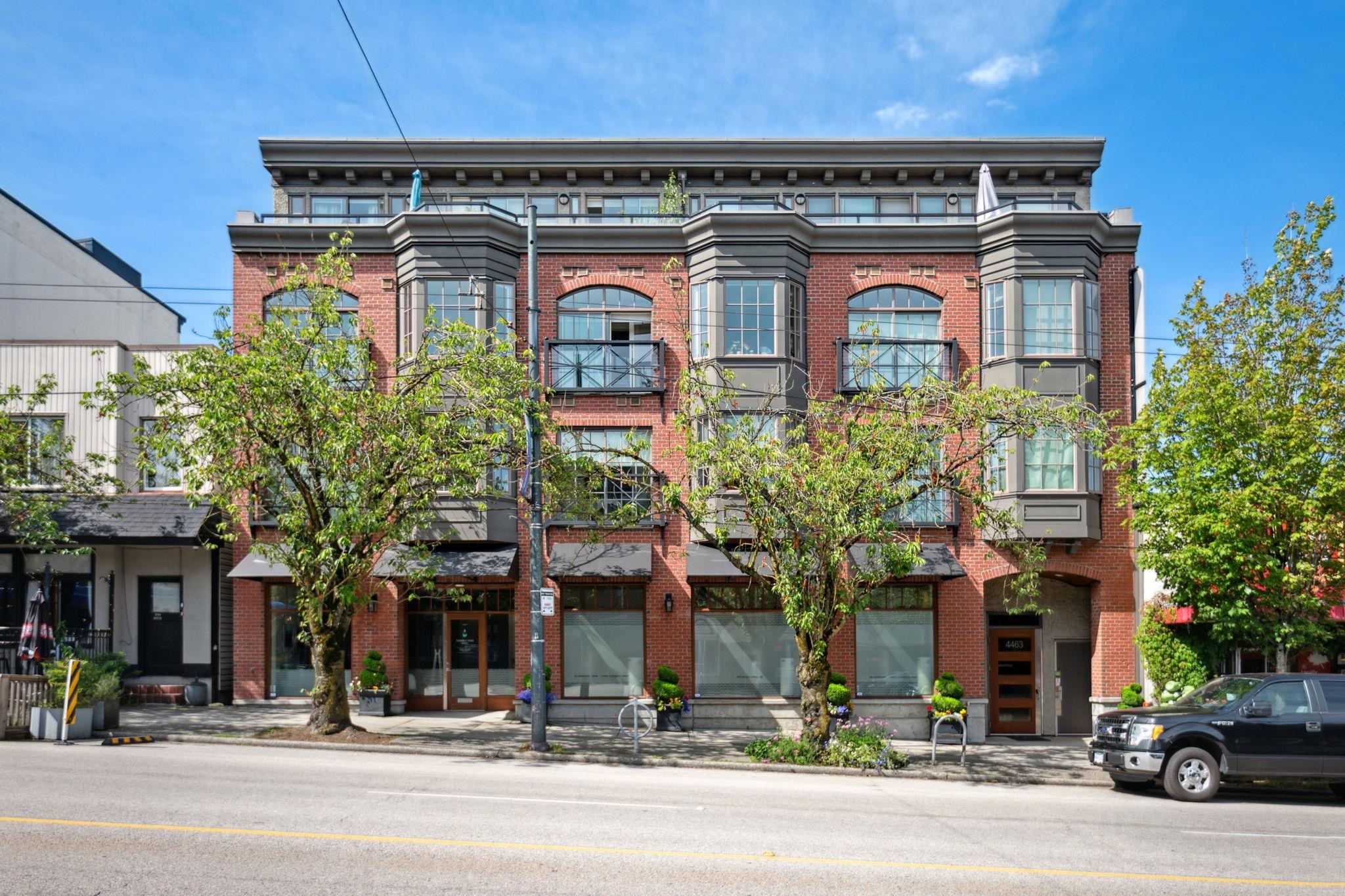 306 4463 W 10TH AVENUE Unit: 306