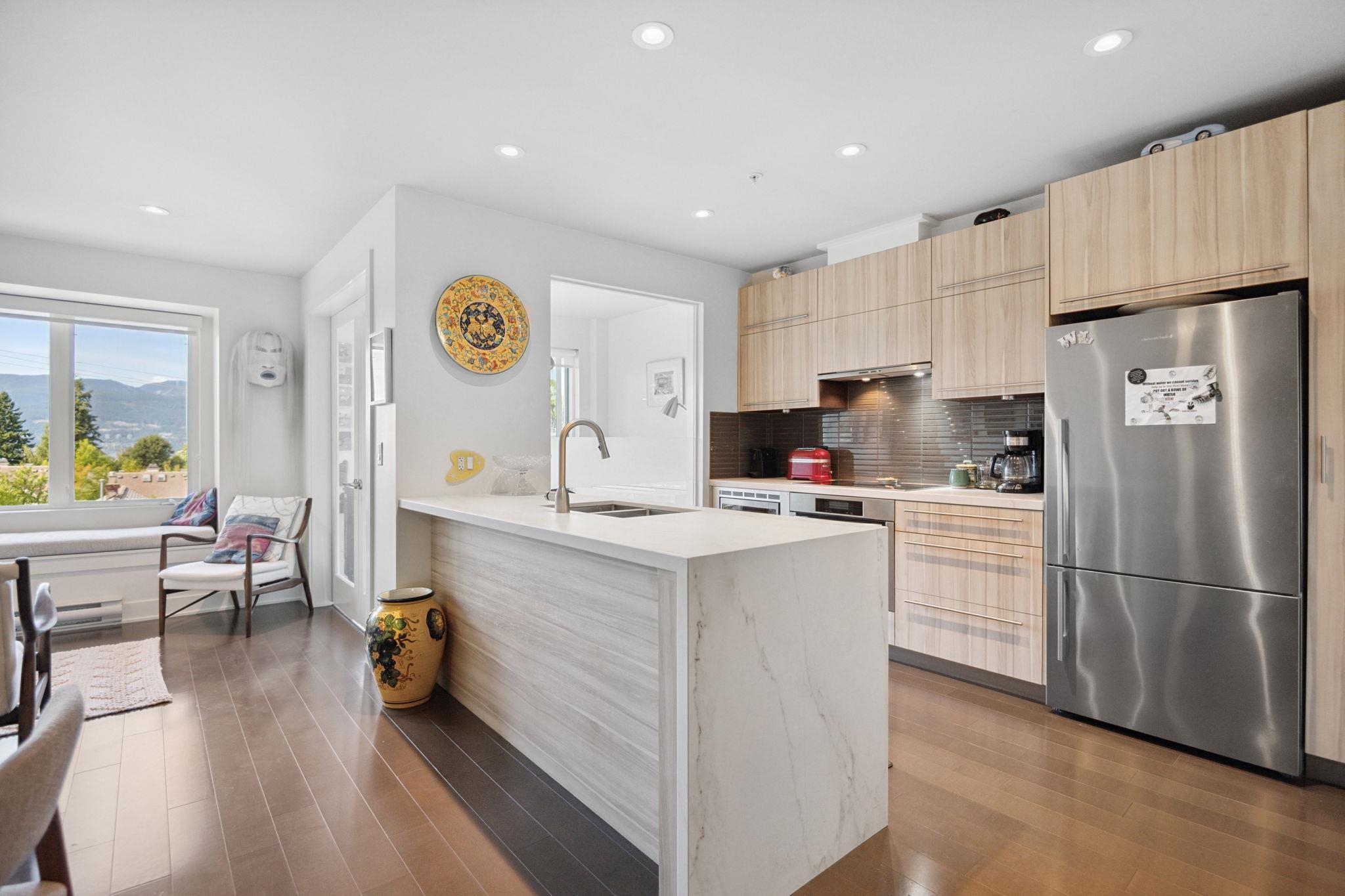 306 4463 W 10TH AVENUE Unit: 306