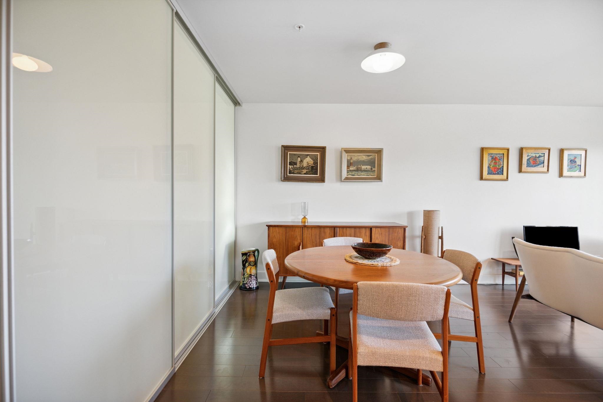306 4463 W 10TH AVENUE Unit: 306