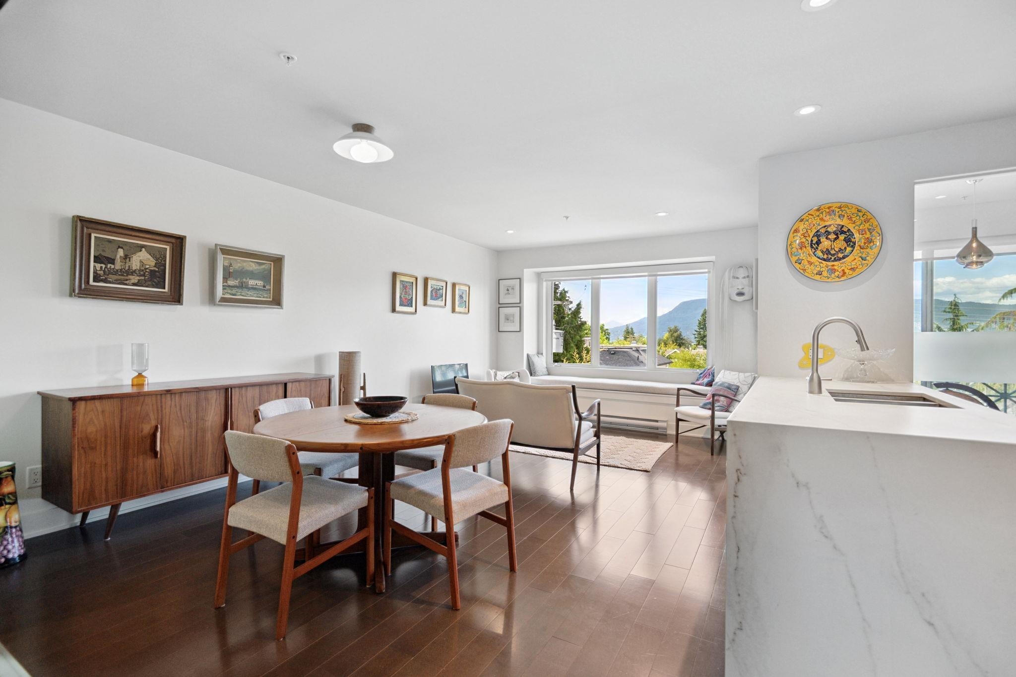 306 4463 W 10TH AVENUE Unit: 306