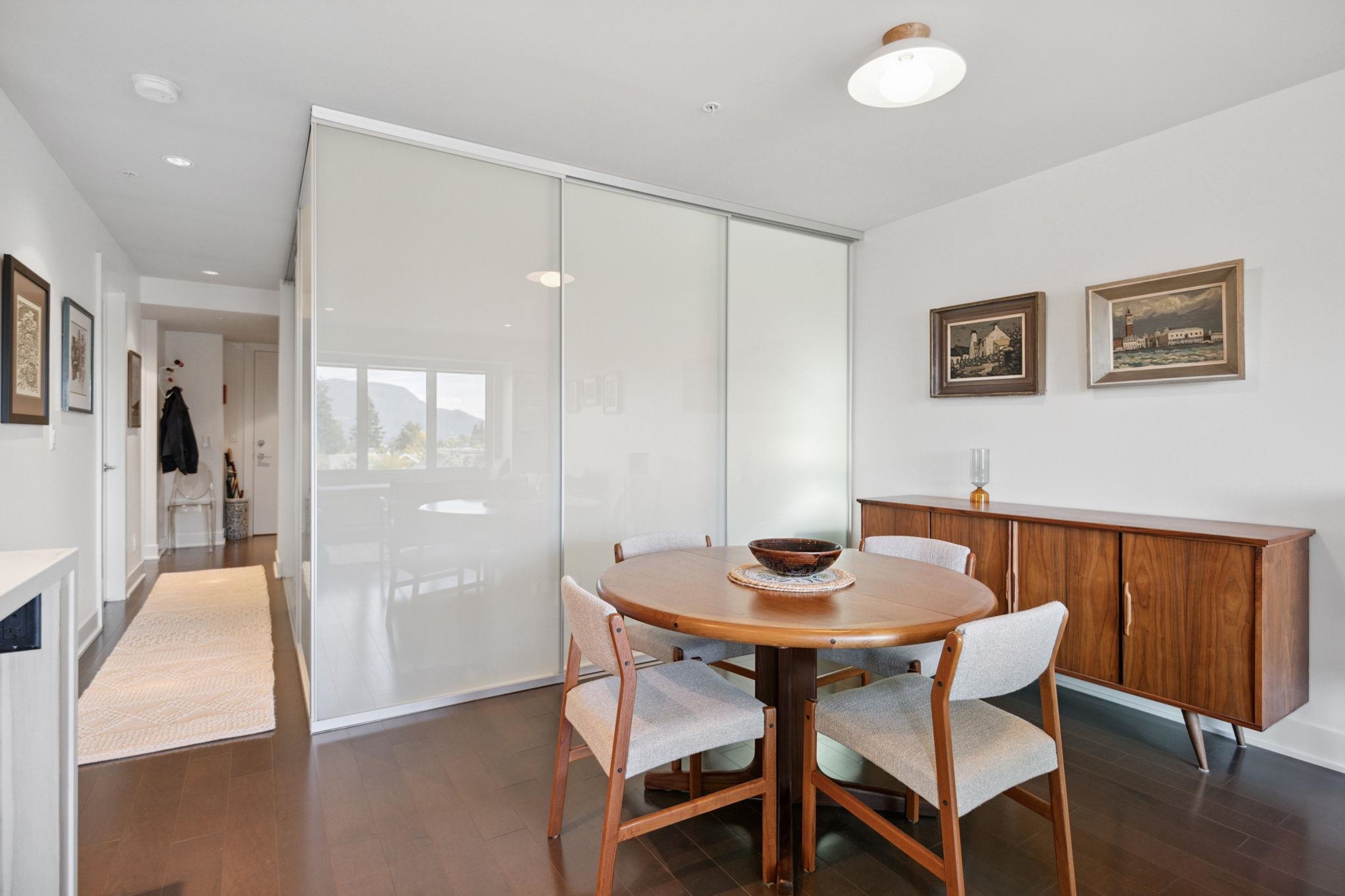 306 4463 W 10TH AVENUE Unit: 306