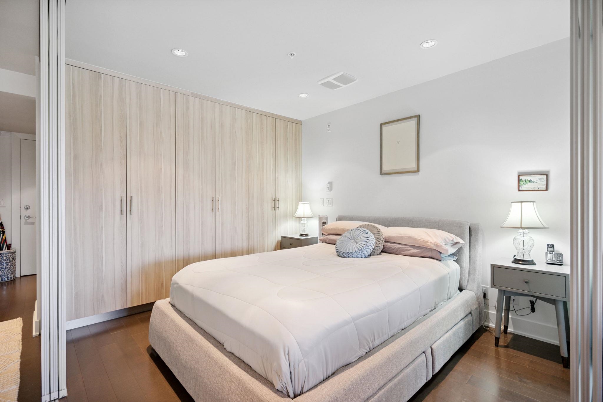 306 4463 W 10TH AVENUE Unit: 306