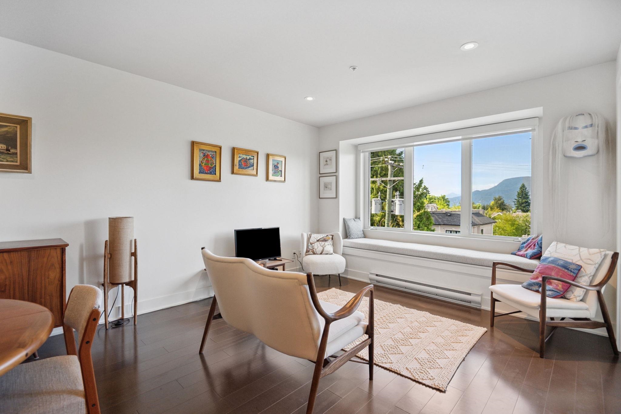 306 4463 W 10TH AVENUE Unit: 306