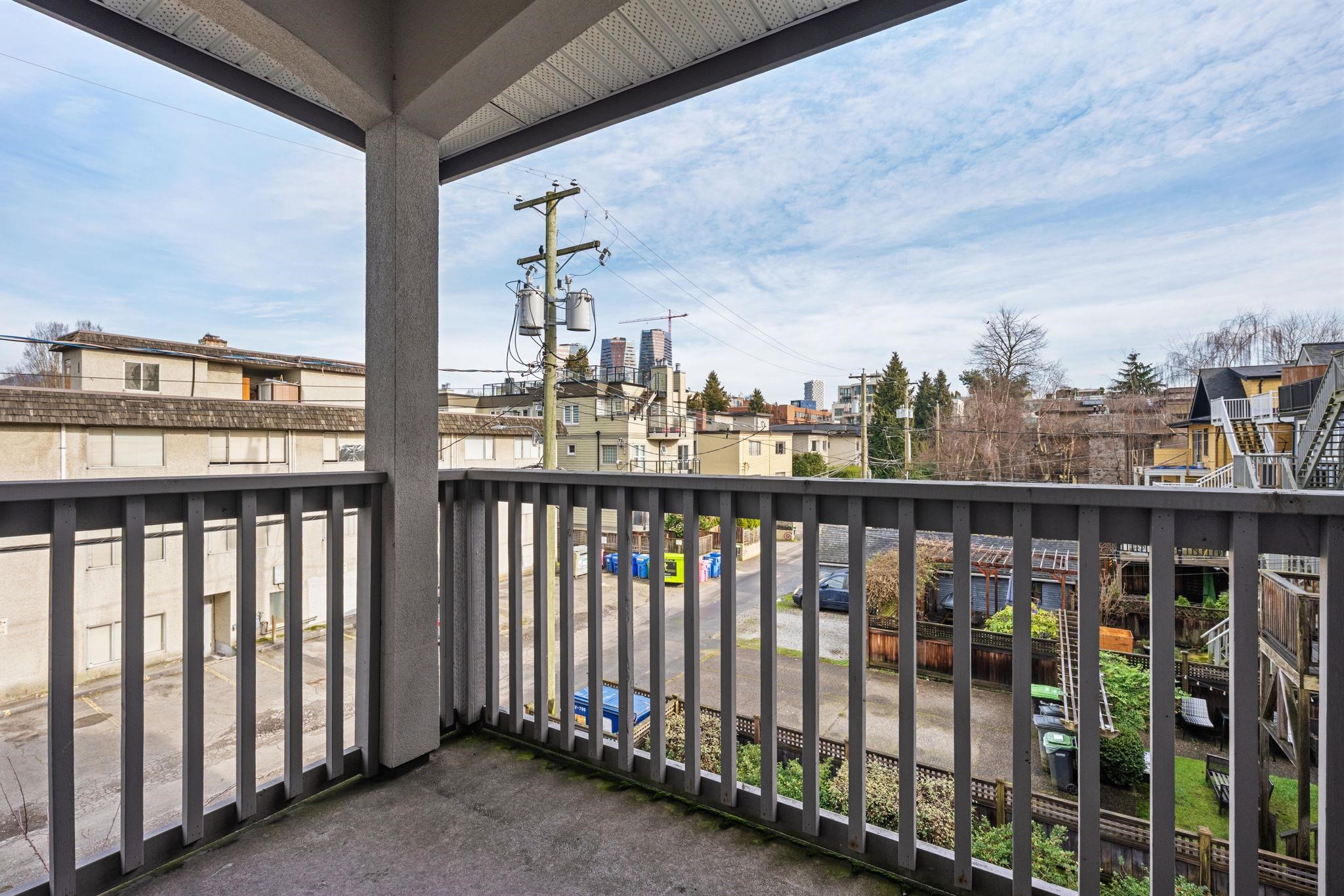 304 1989 W 1ST AVENUE Unit: 304