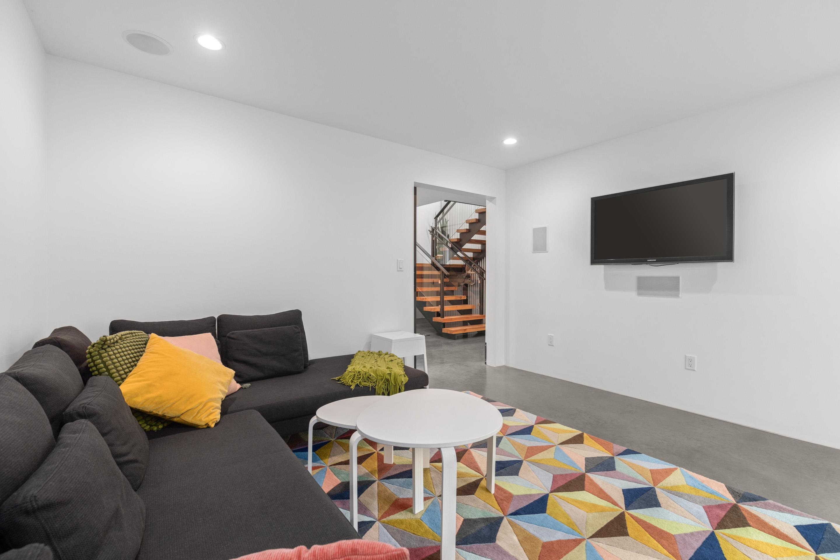 7465 DOGWOOD STREET