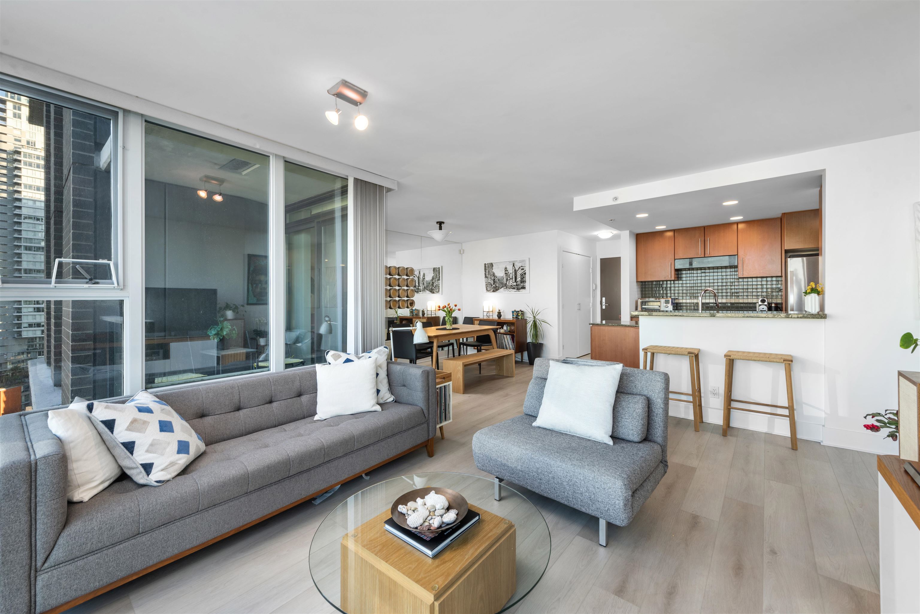 2105 455 BEACH CRESCENT Unit: 2105