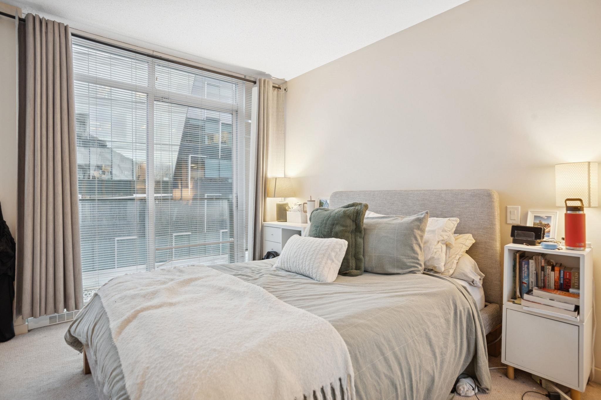 205 522 8TH AVENUE Unit: 205